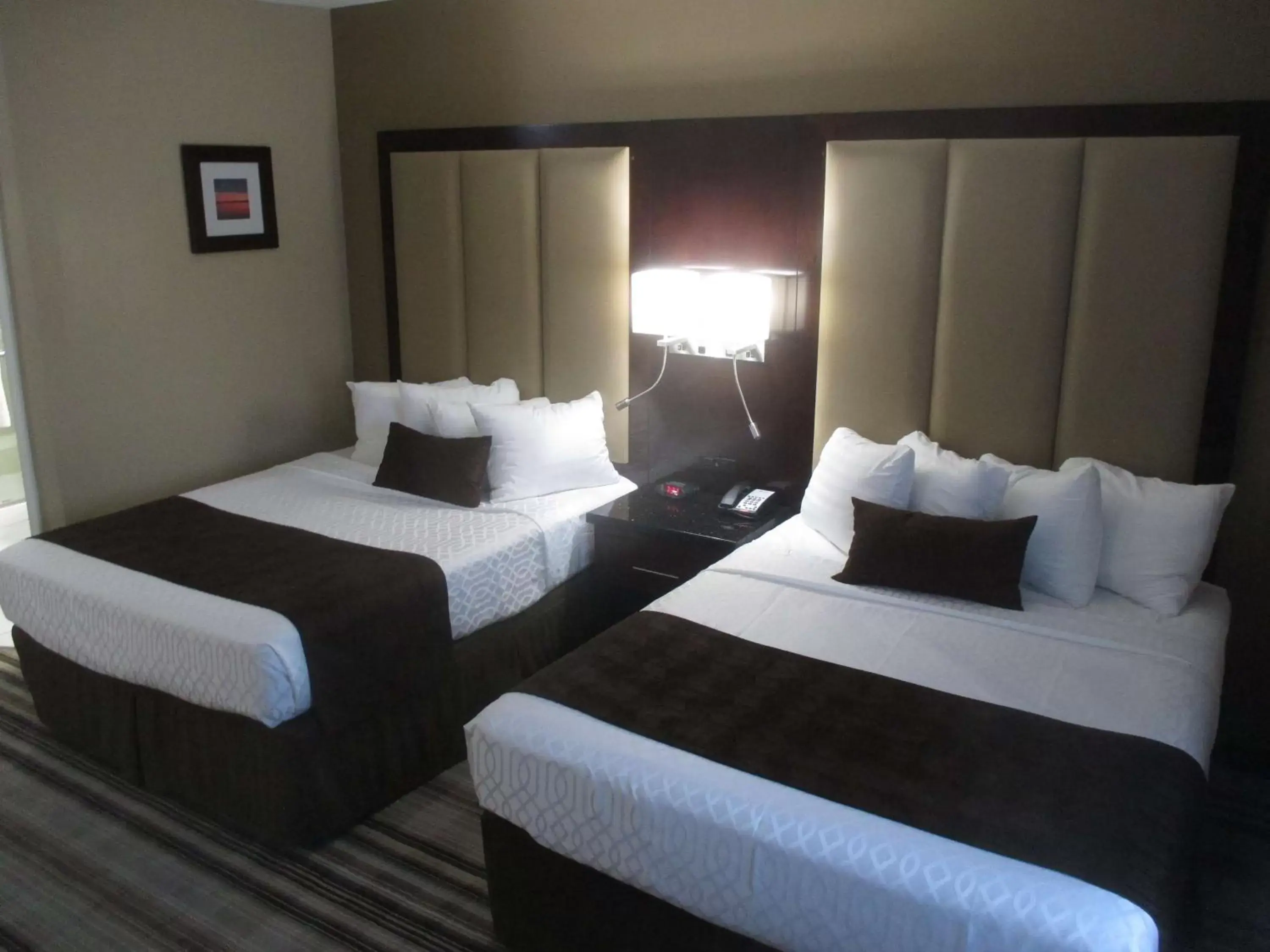 Photo of the whole room, Bed in Best Western Plus Crawfordsville Hotel