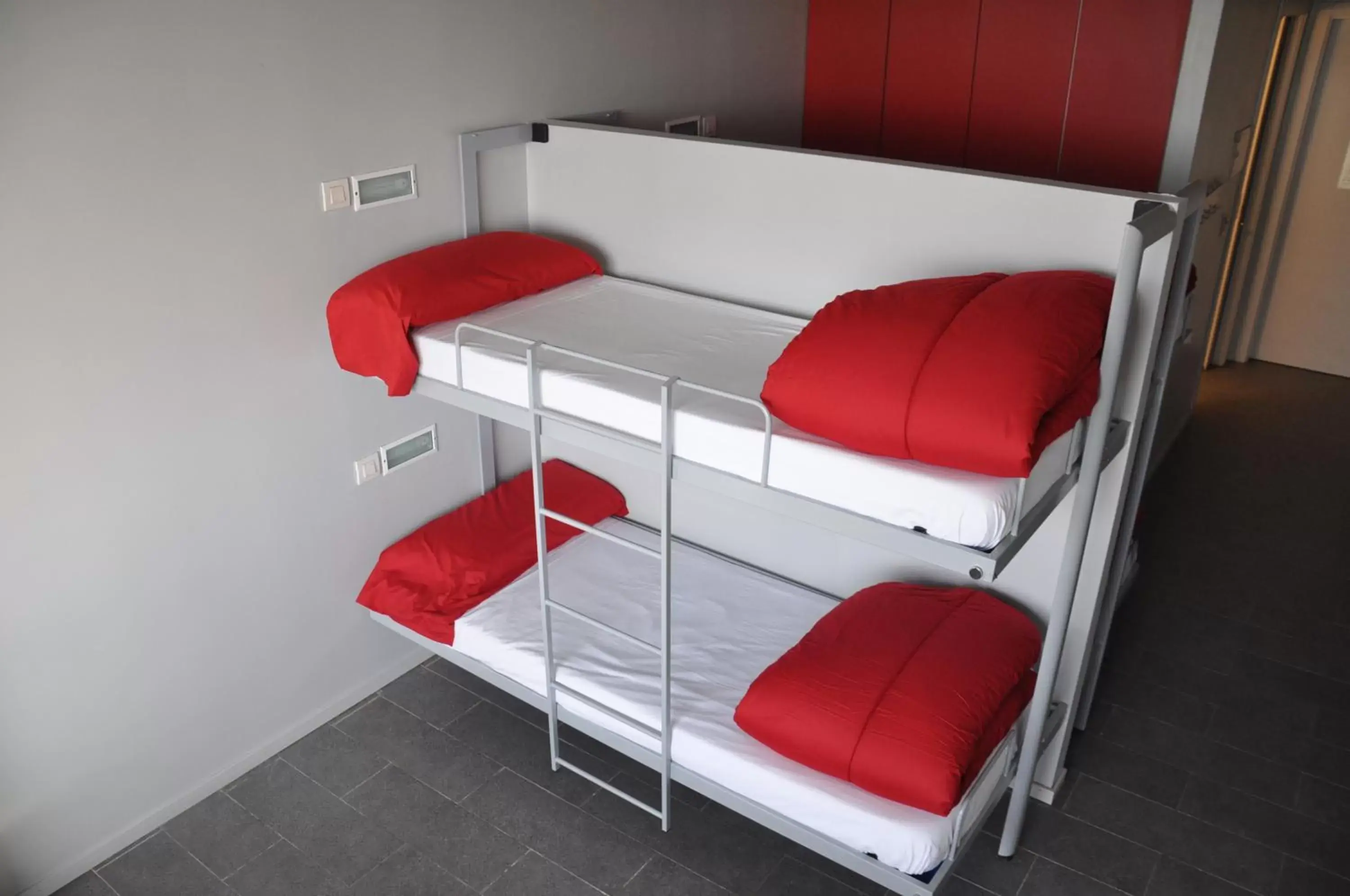 Photo of the whole room, Bunk Bed in Centre Esplai Albergue