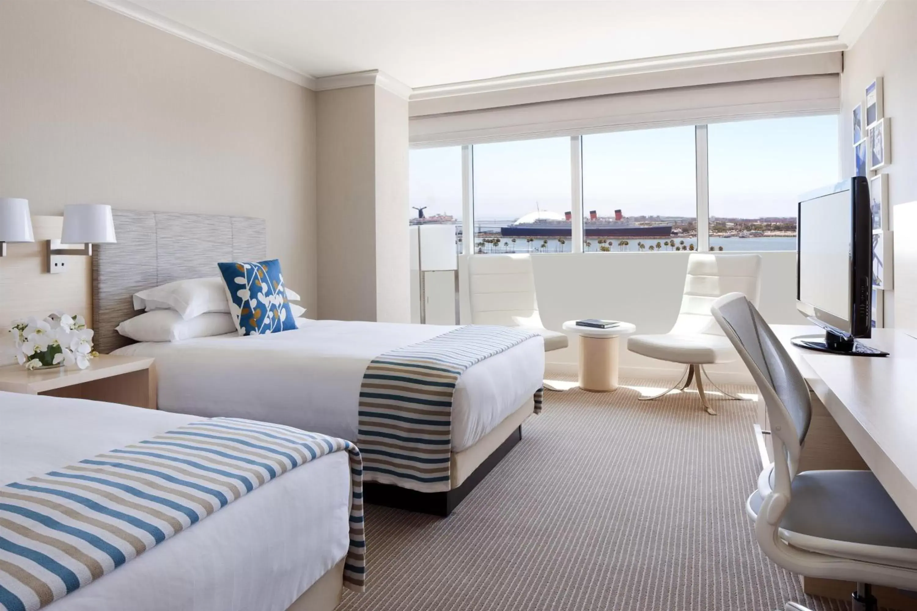 Double Room with Two Double Beds and Harbor View in Hyatt Regency Long Beach
