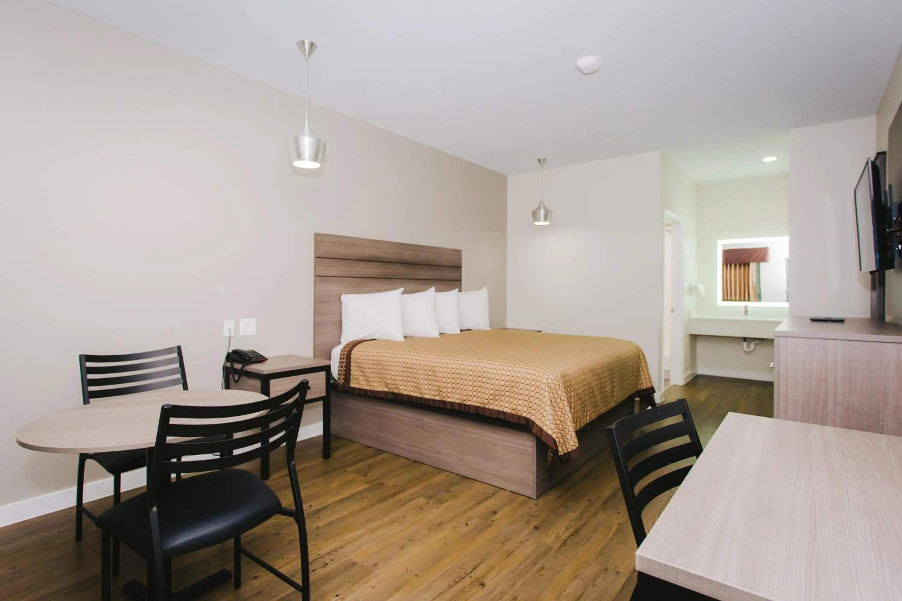 Bed in Palace Inn- Louetta