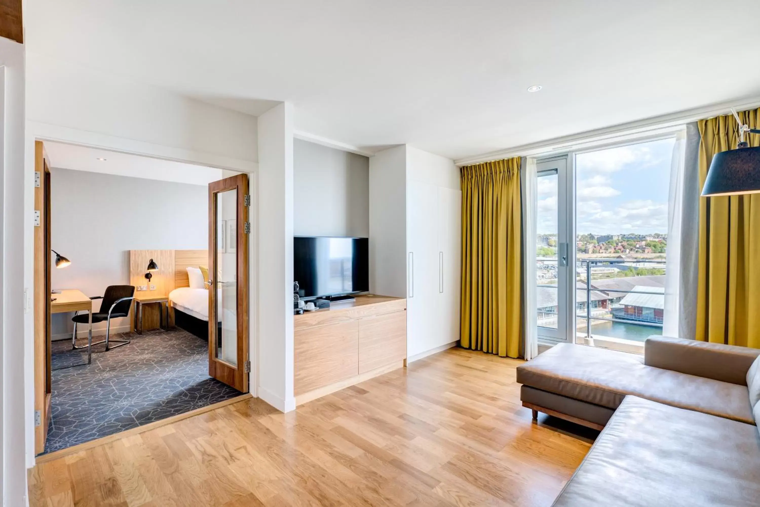 Living room, Seating Area in Apex City Quay Hotel & Spa