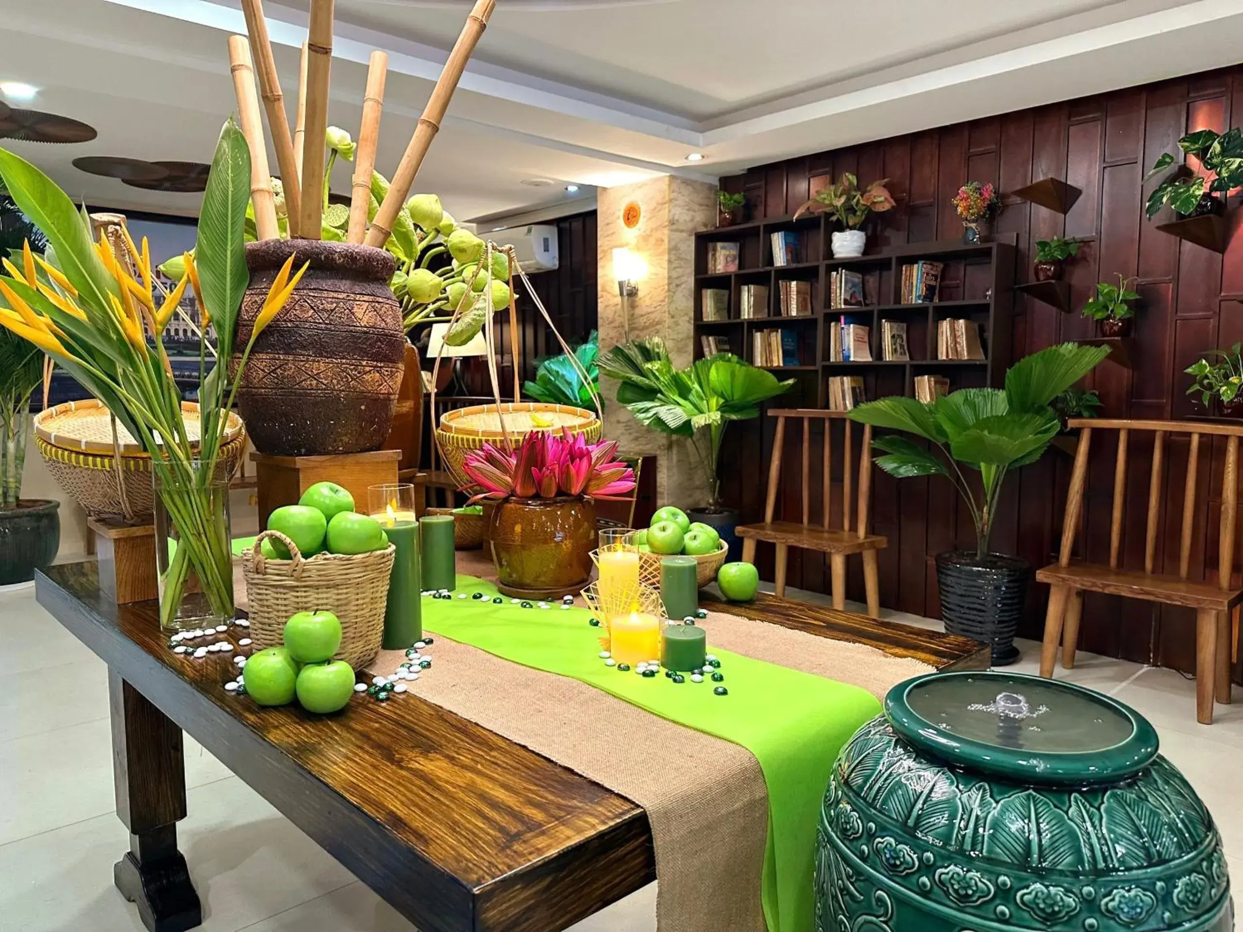 Seating area in Sunshine Antique Hotel Saigon