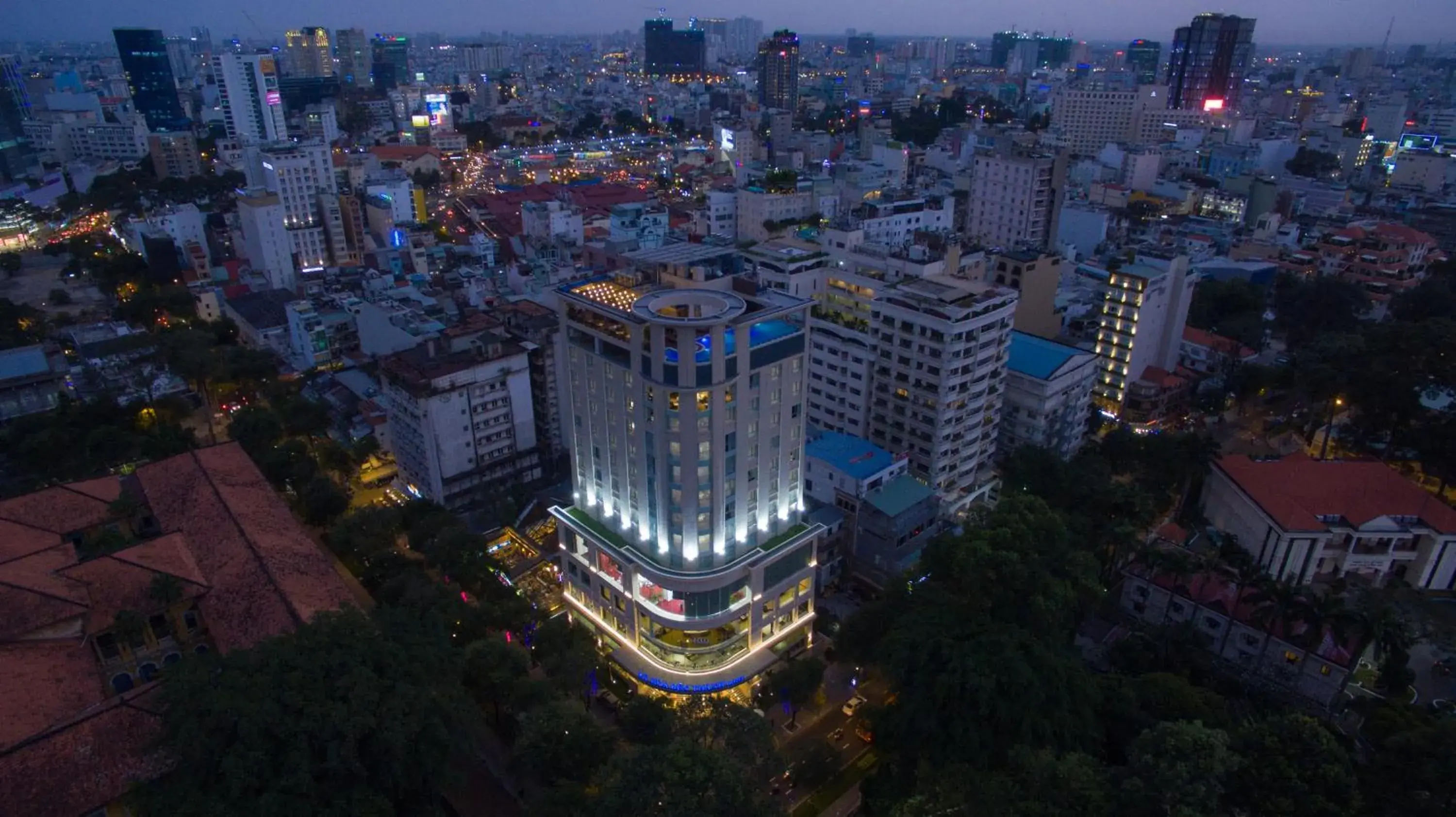 Property building, Bird's-eye View in Central Palace Hotel