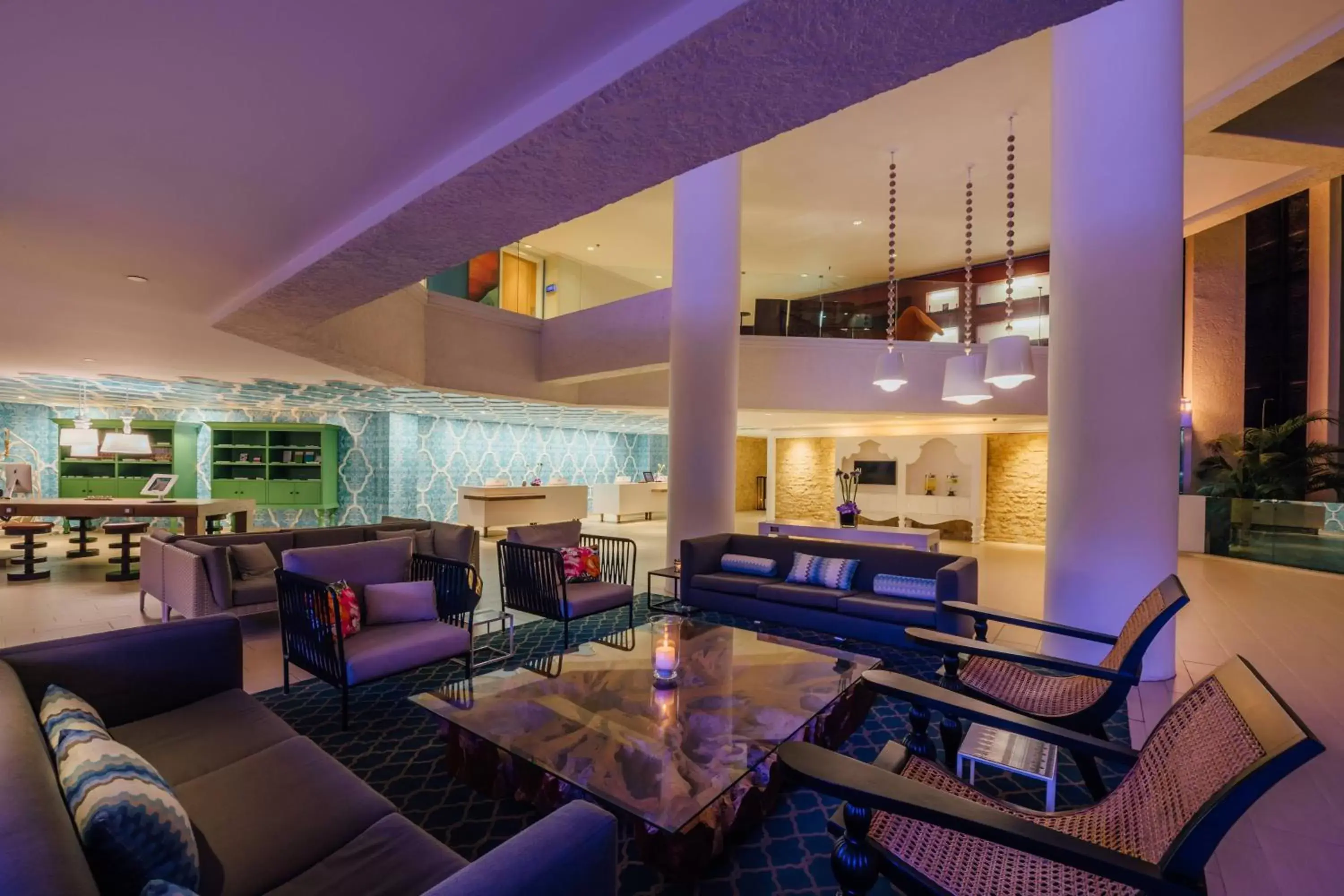 Lobby or reception, Lounge/Bar in Renaissance Wind Creek Aruba Resort