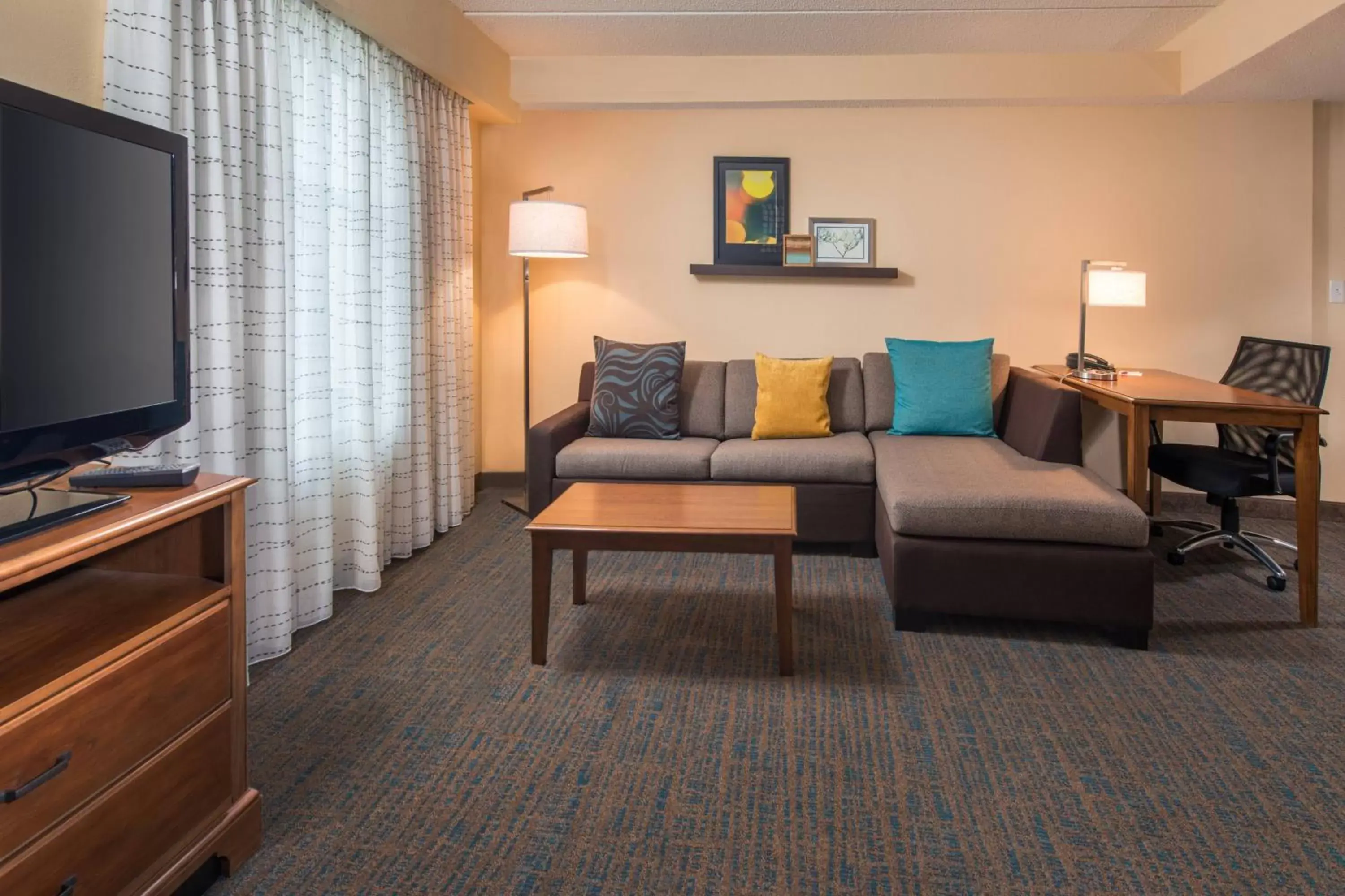 Living room, Seating Area in Residence Inn by Marriott Chesapeake Greenbrier