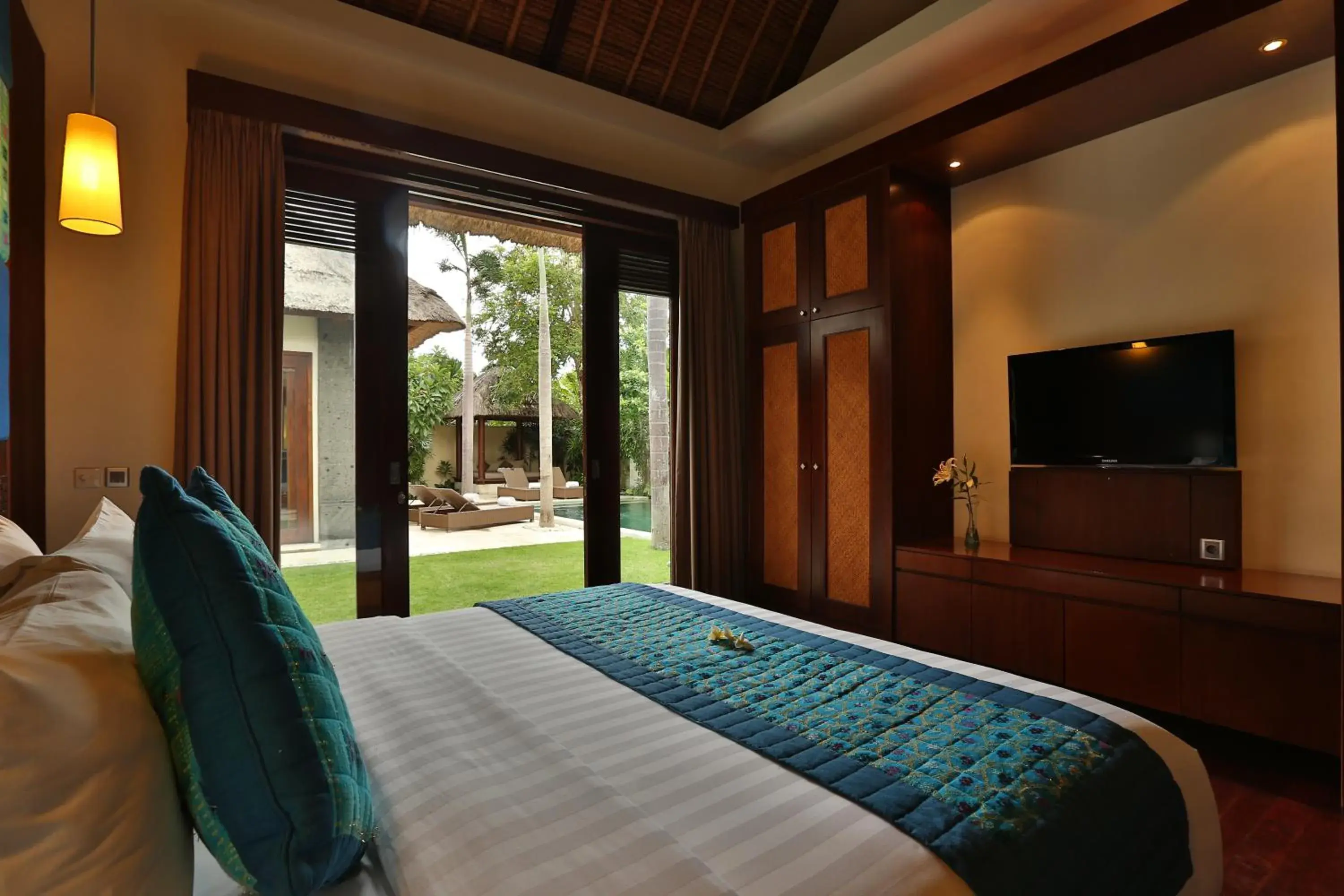 Bedroom, Bed in Mahagiri Villas Sanur