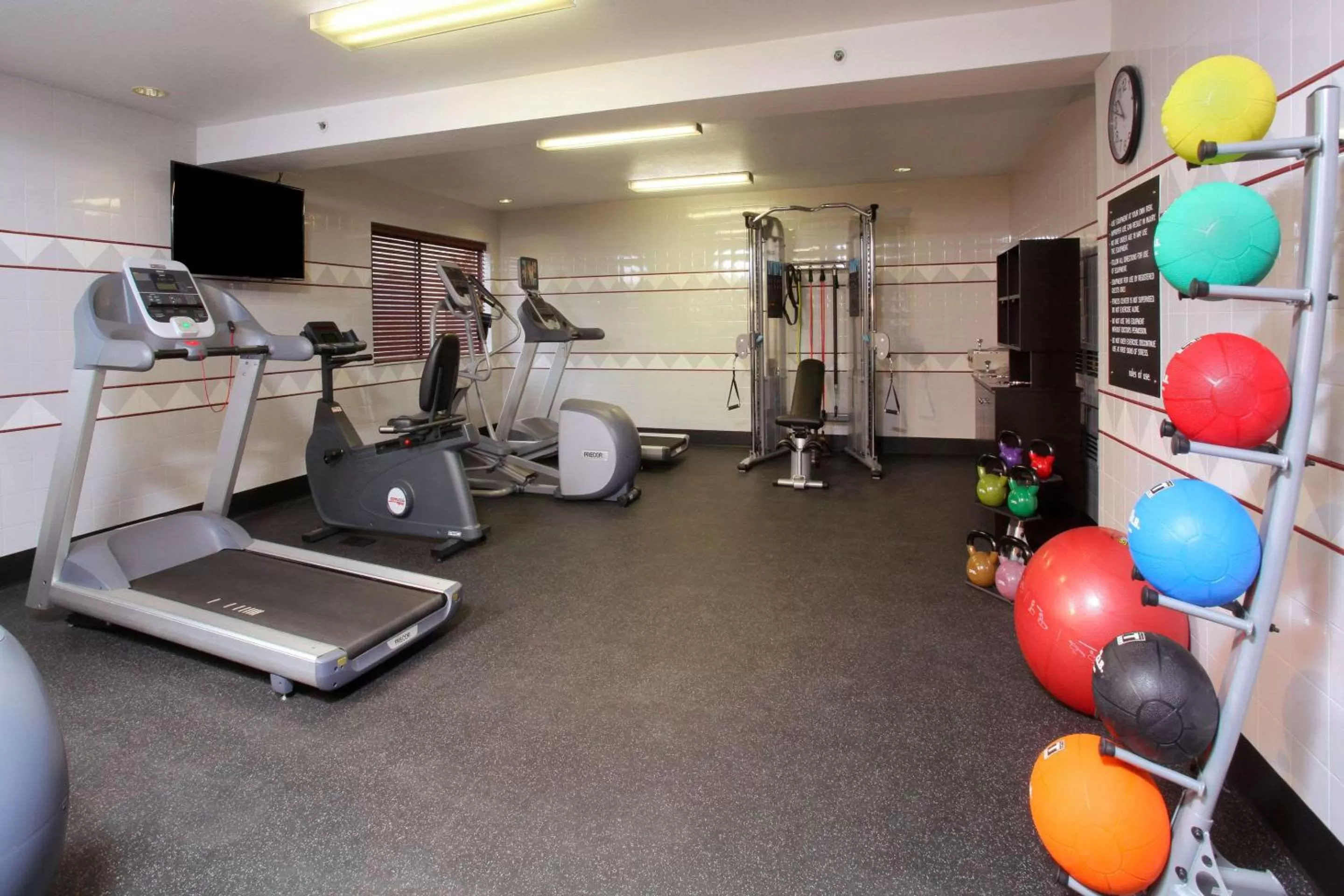 Fitness centre/facilities in Quality Inn Oakwood