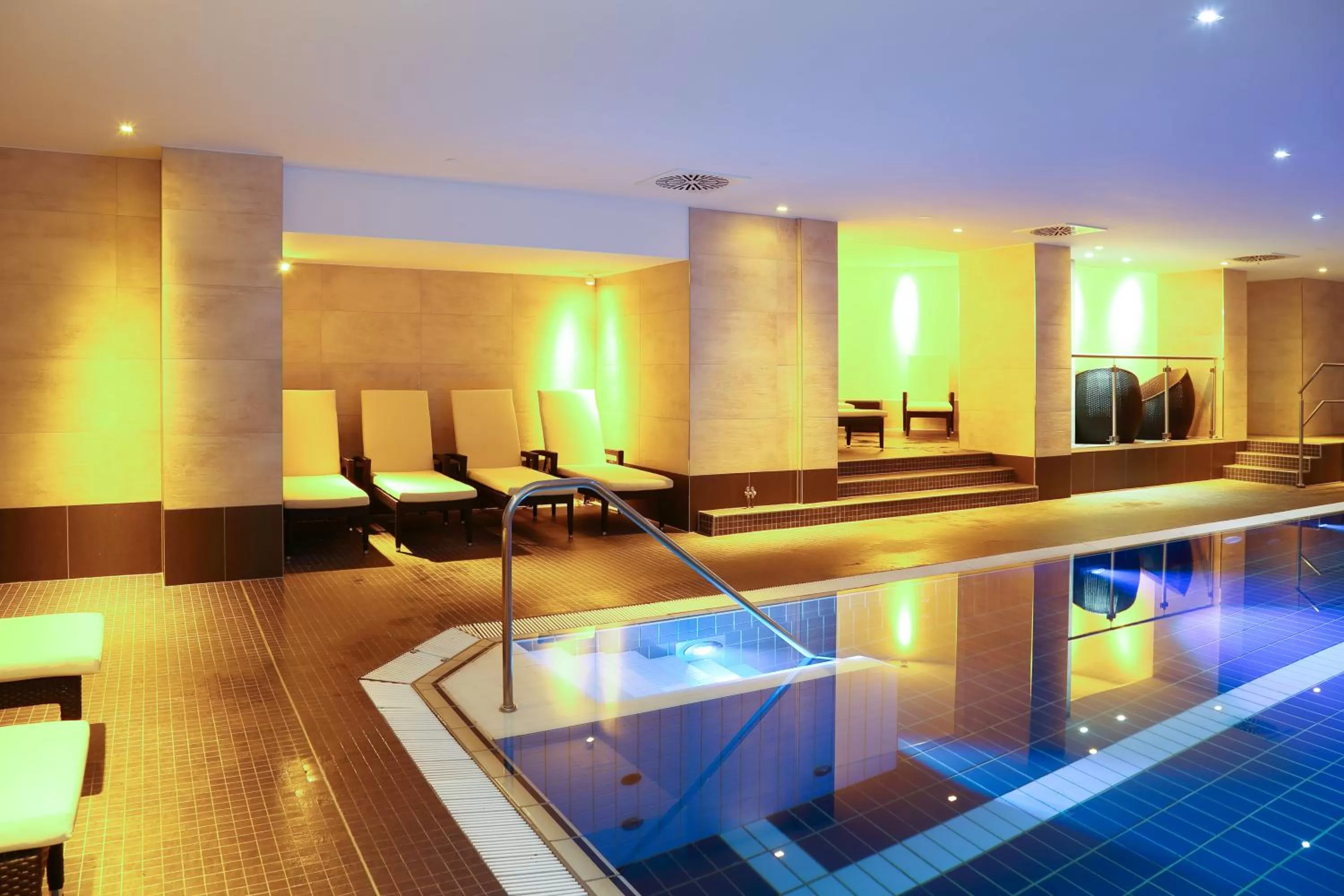 Swimming pool in Dorint Resort Winterberg