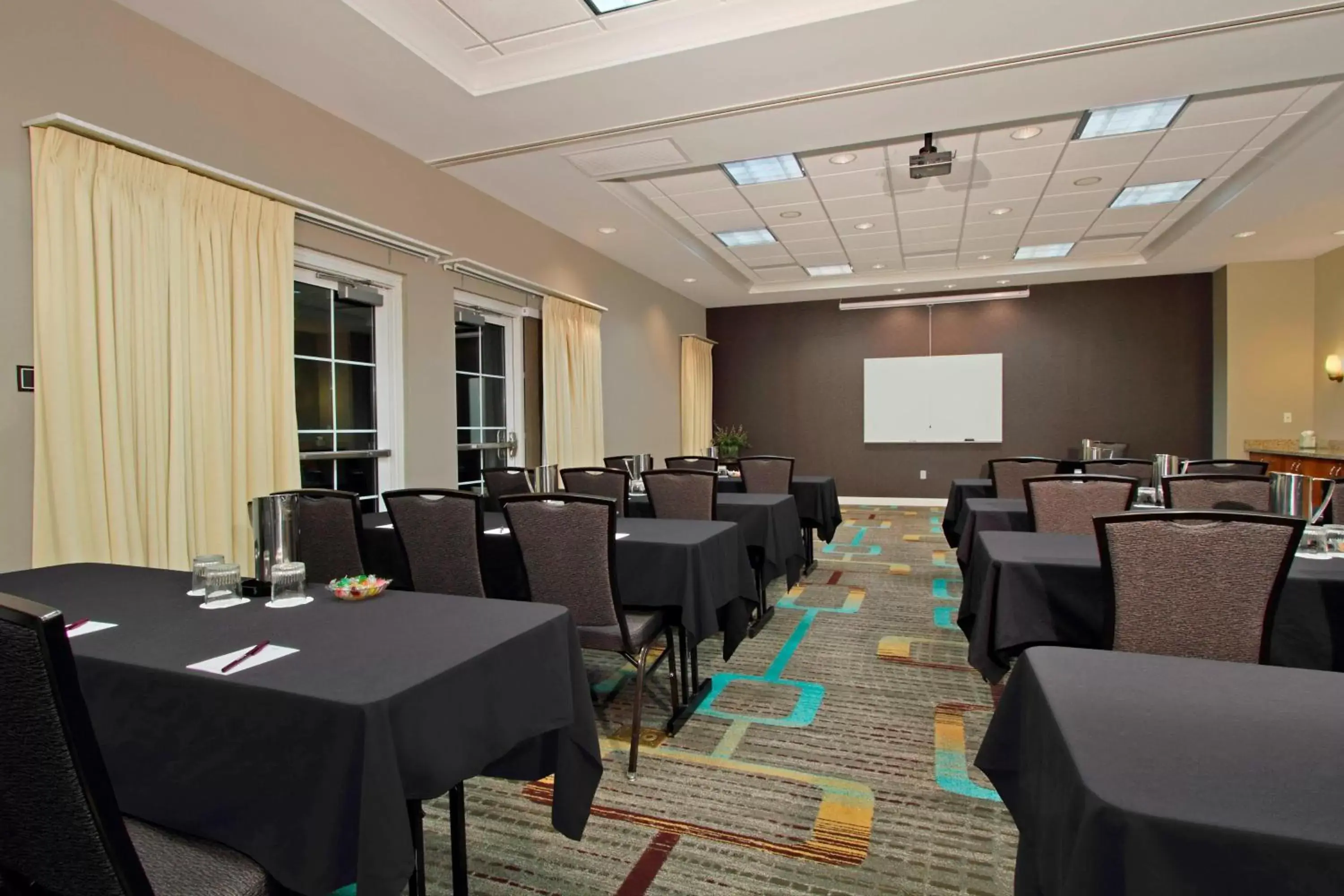 Meeting/conference room in Residence Inn Phoenix Glendale Sports & Entertainment District