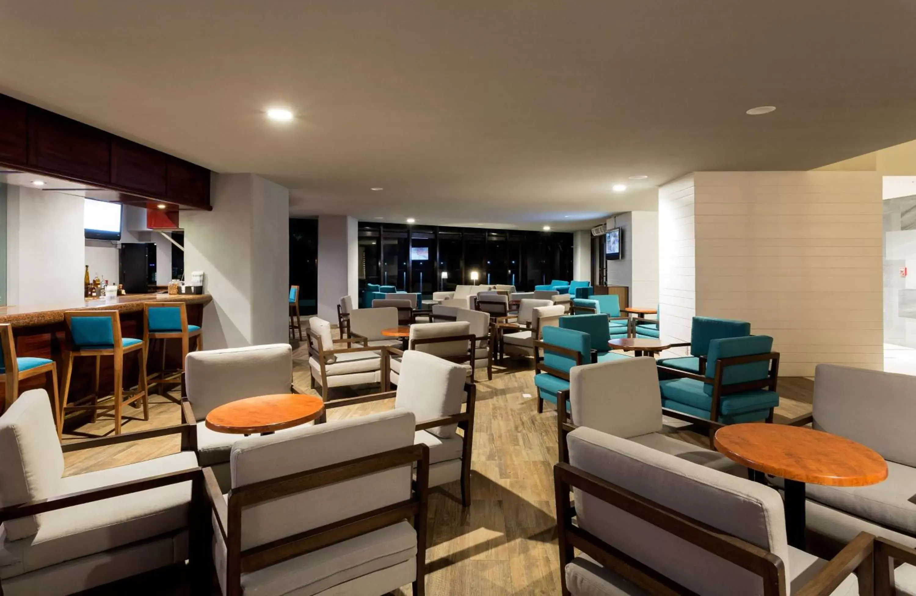 Lounge or bar, Lounge/Bar in DoubleTree by Hilton Veracruz