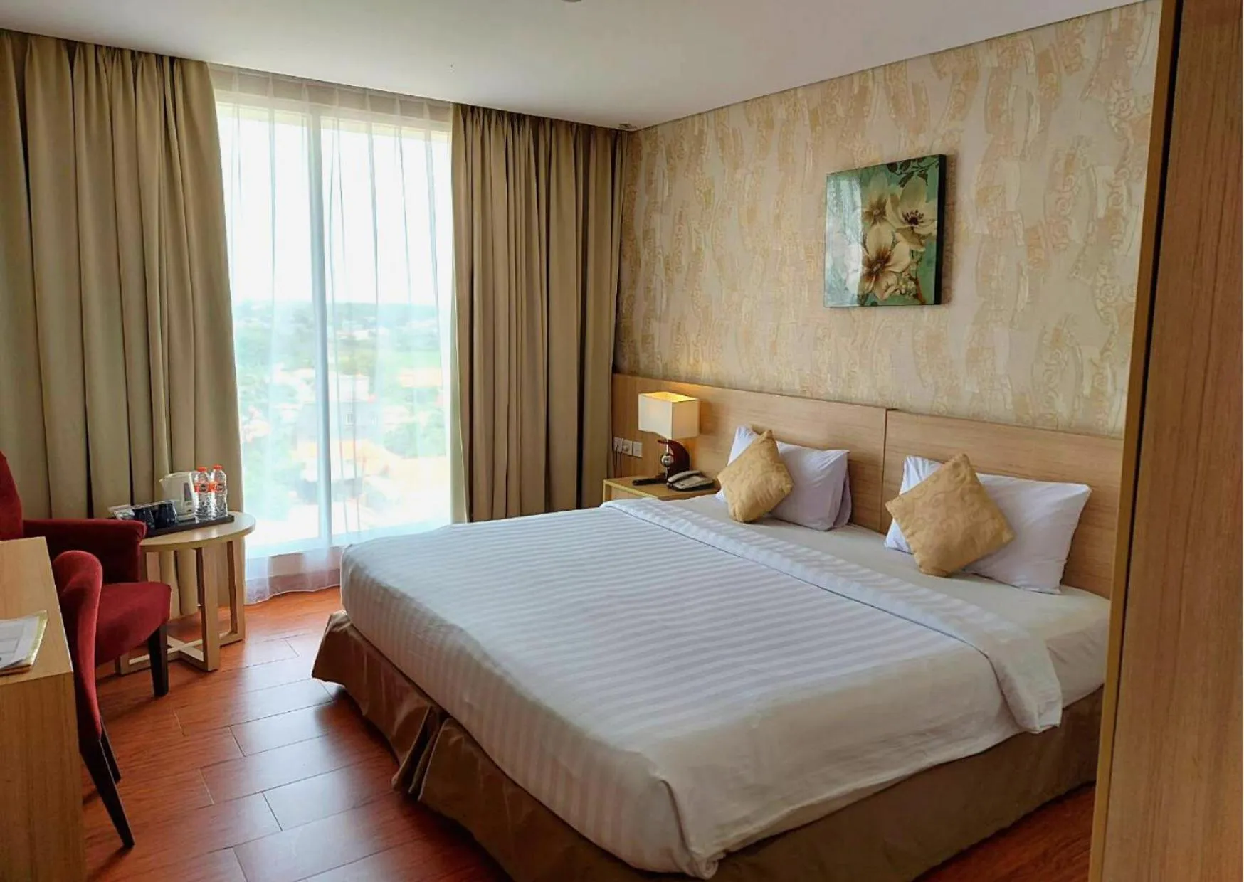 Bed in Days Hotel & Suites by Wyndham Jakarta Airport
