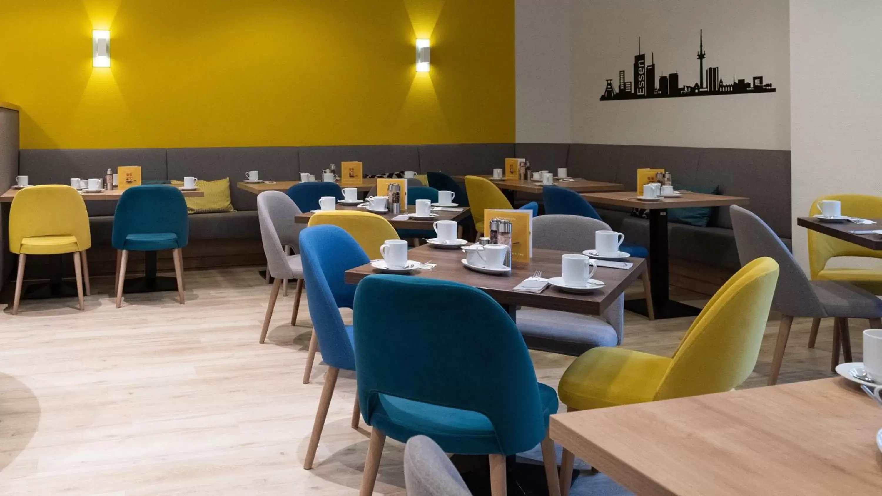 Breakfast, Restaurant/Places to Eat in Holiday Inn Essen City Centre, an IHG Hotel