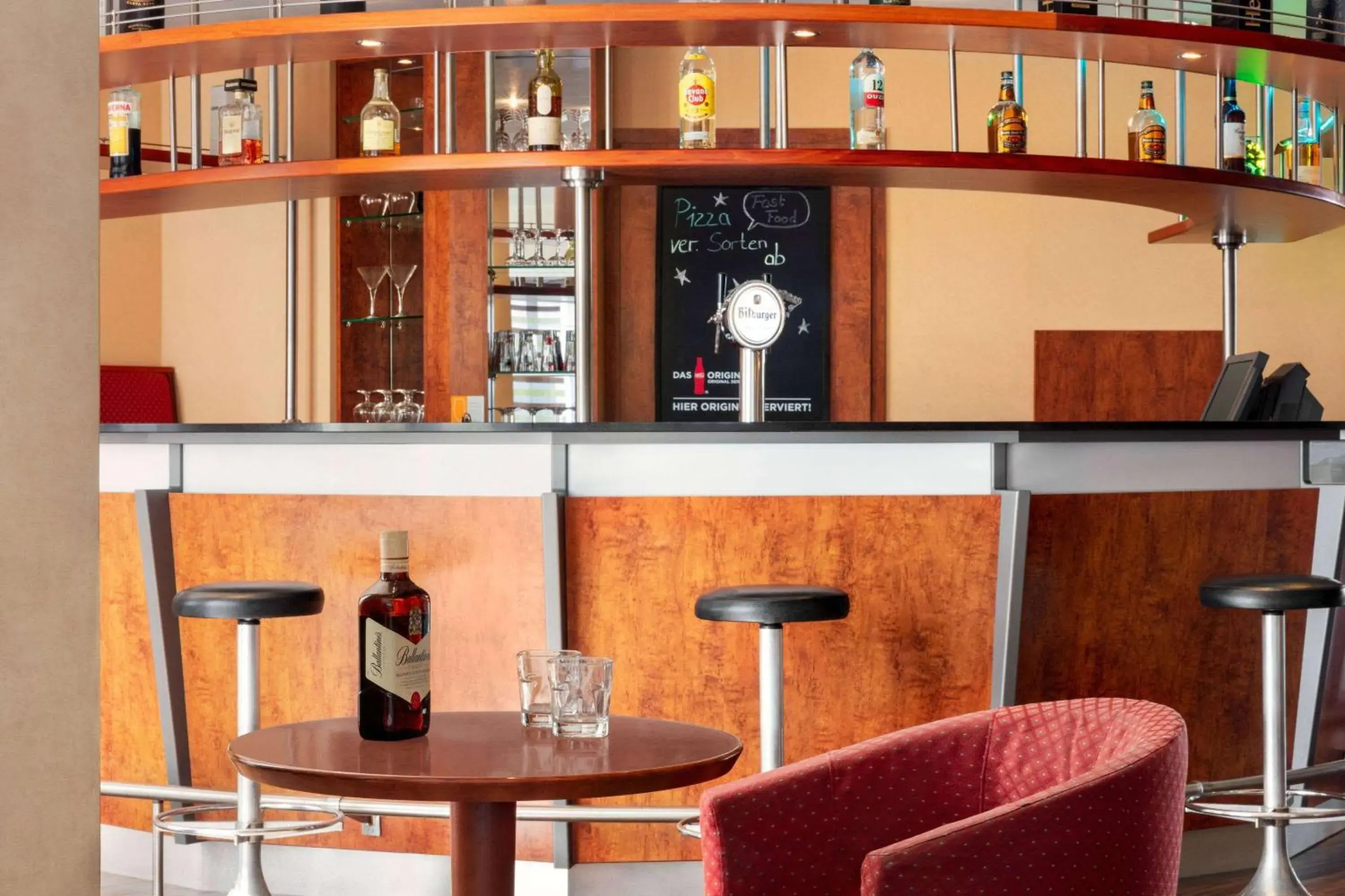 Lounge or bar, Lounge/Bar in Amedia Frankfurt Russelsheim Trademark Collection by Wyndham