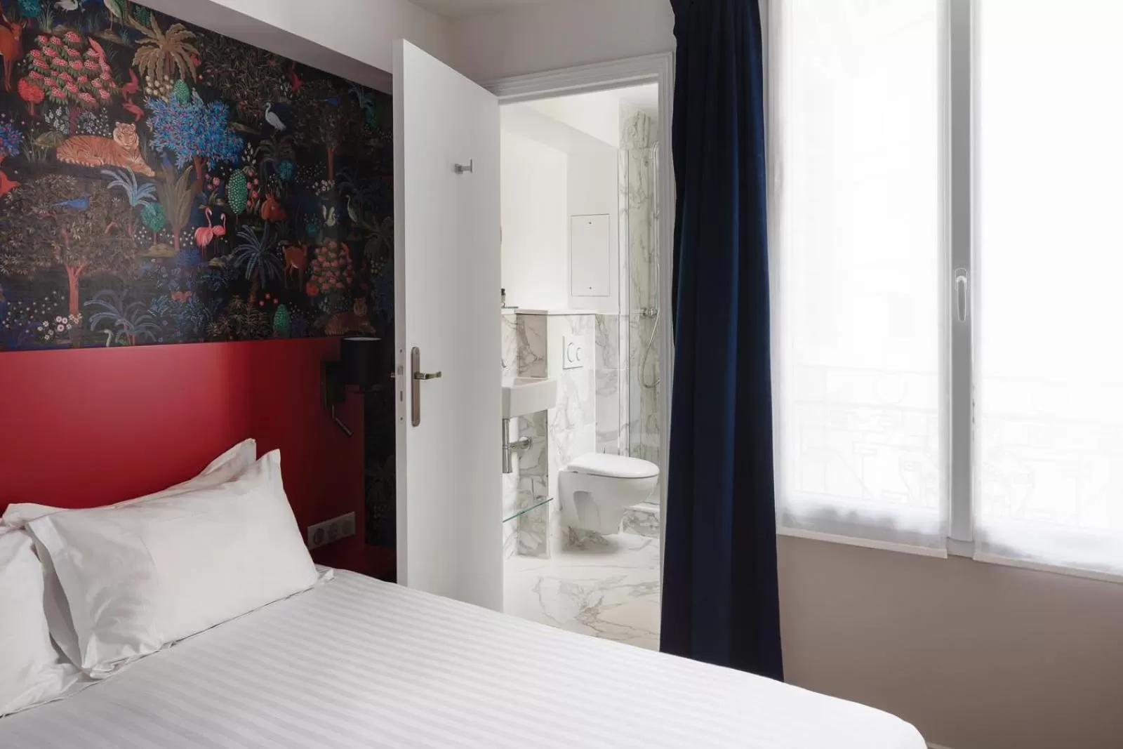 Bed in Hôtel 31 - Paris Tour Eiffel