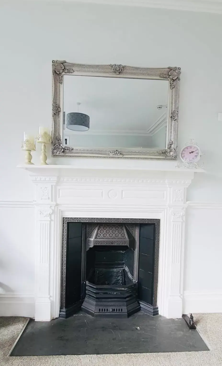 flat iron, Bathroom in Holbein House