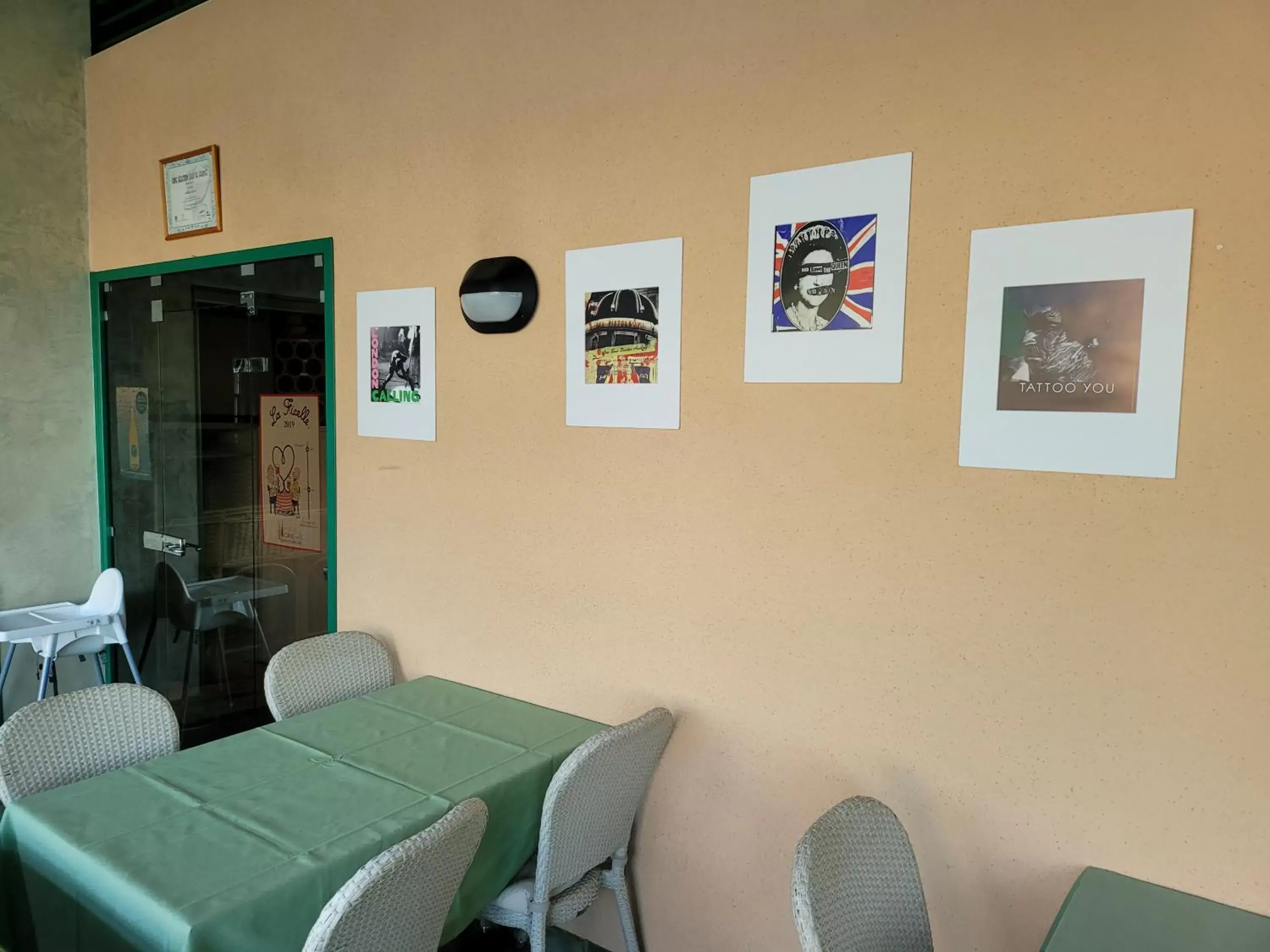 Dining Area in L'AUBERGE DE L'OLIVE