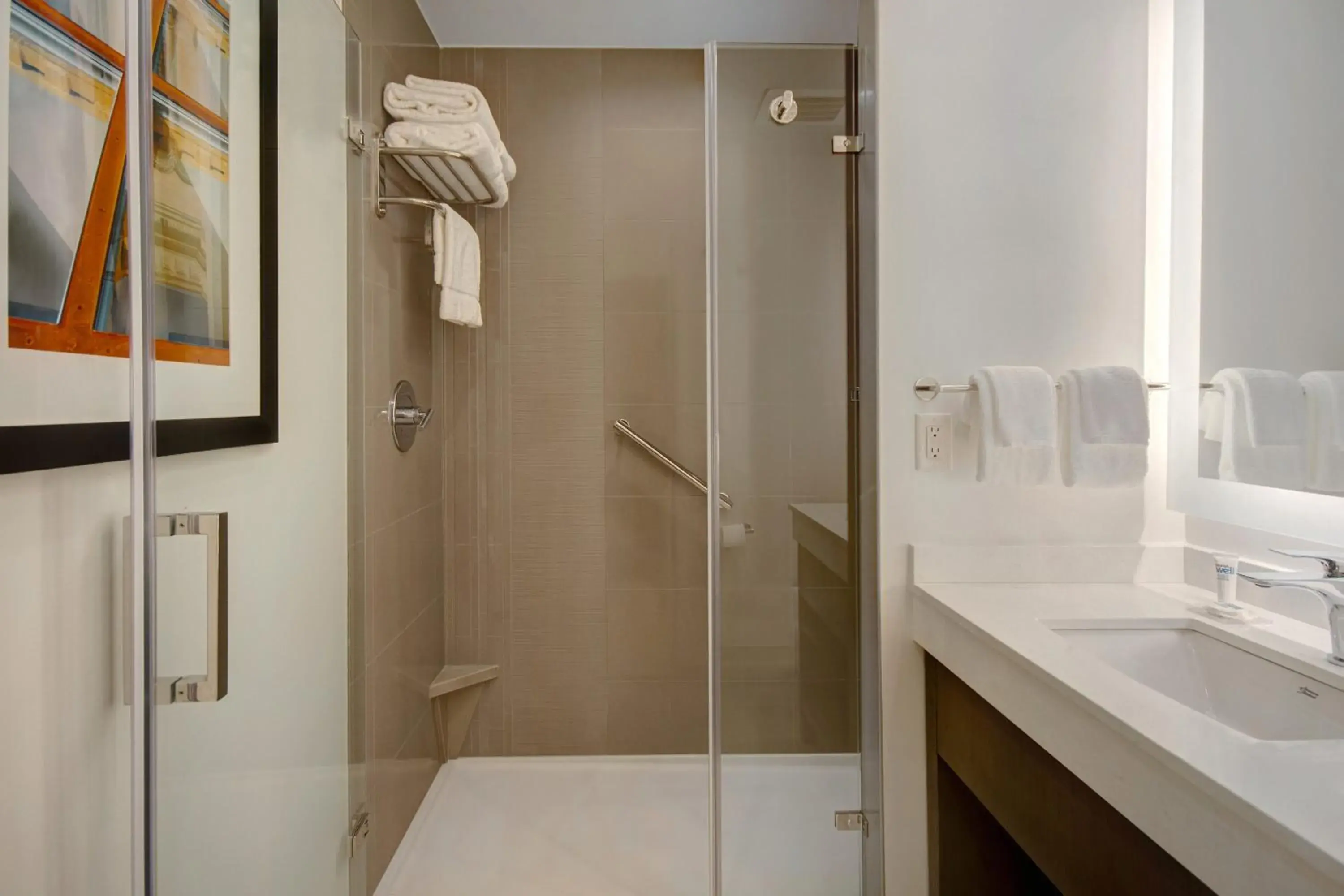 Shower, Bathroom in Hyatt House Mall Of America Msp Airport