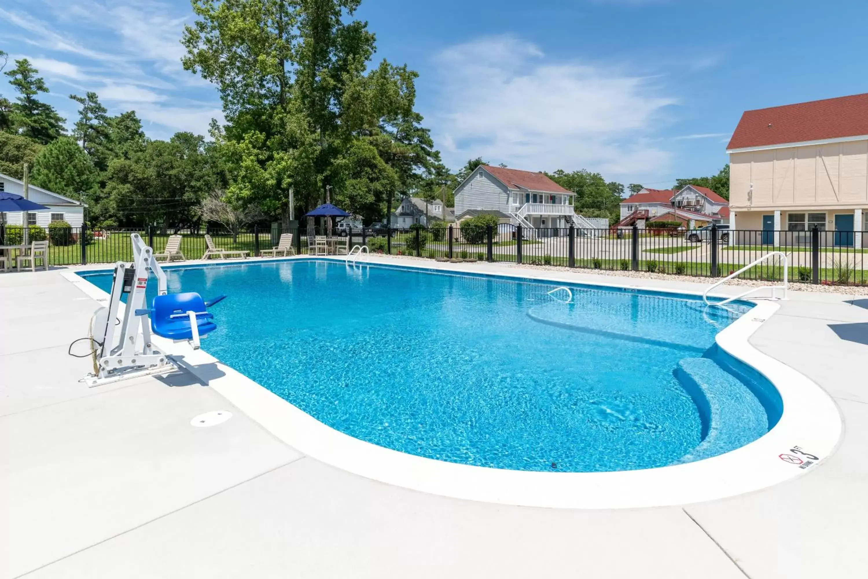 Swimming Pool in Hotel Manteo