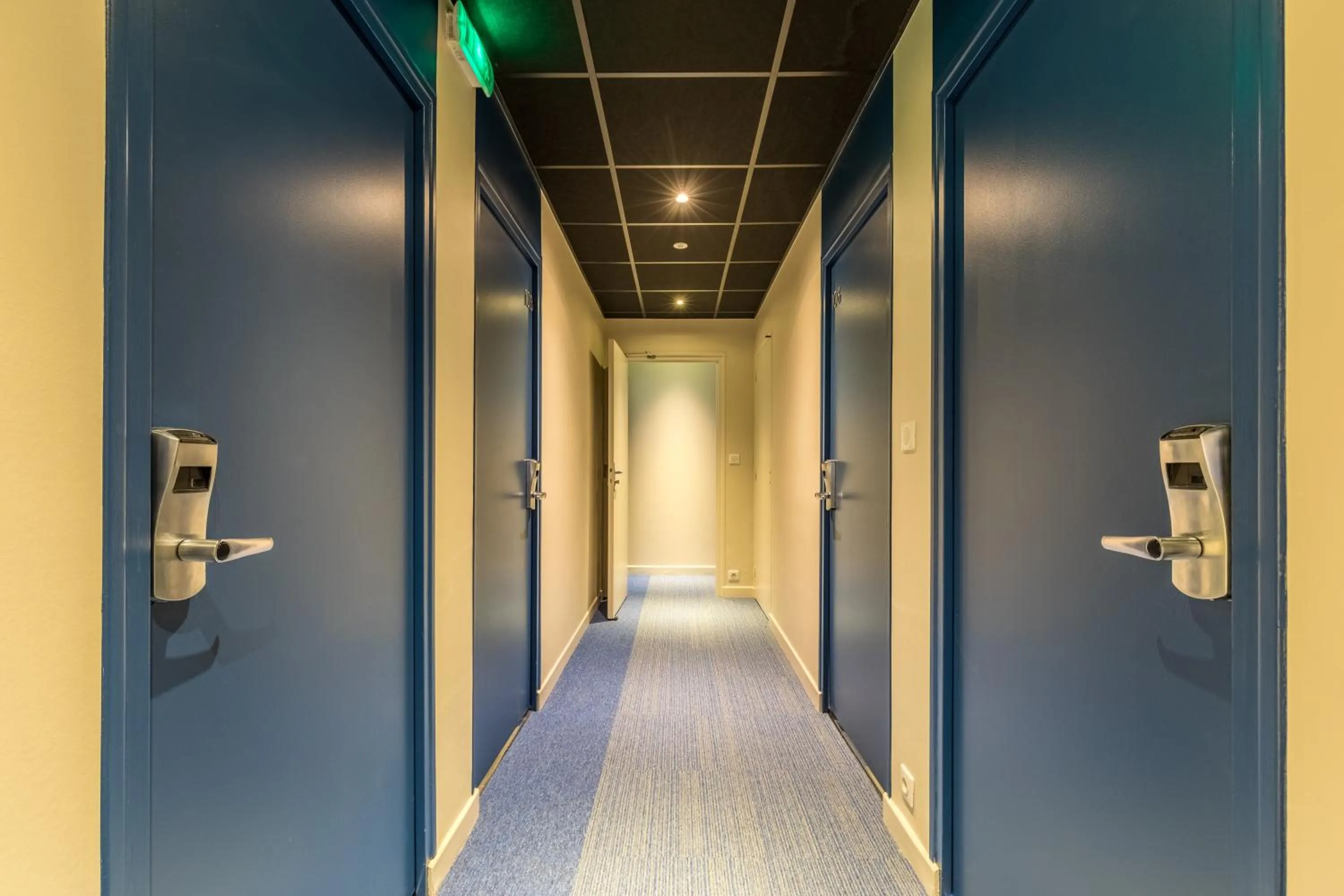 Property building in Hotel-Restaurant Le Victoria