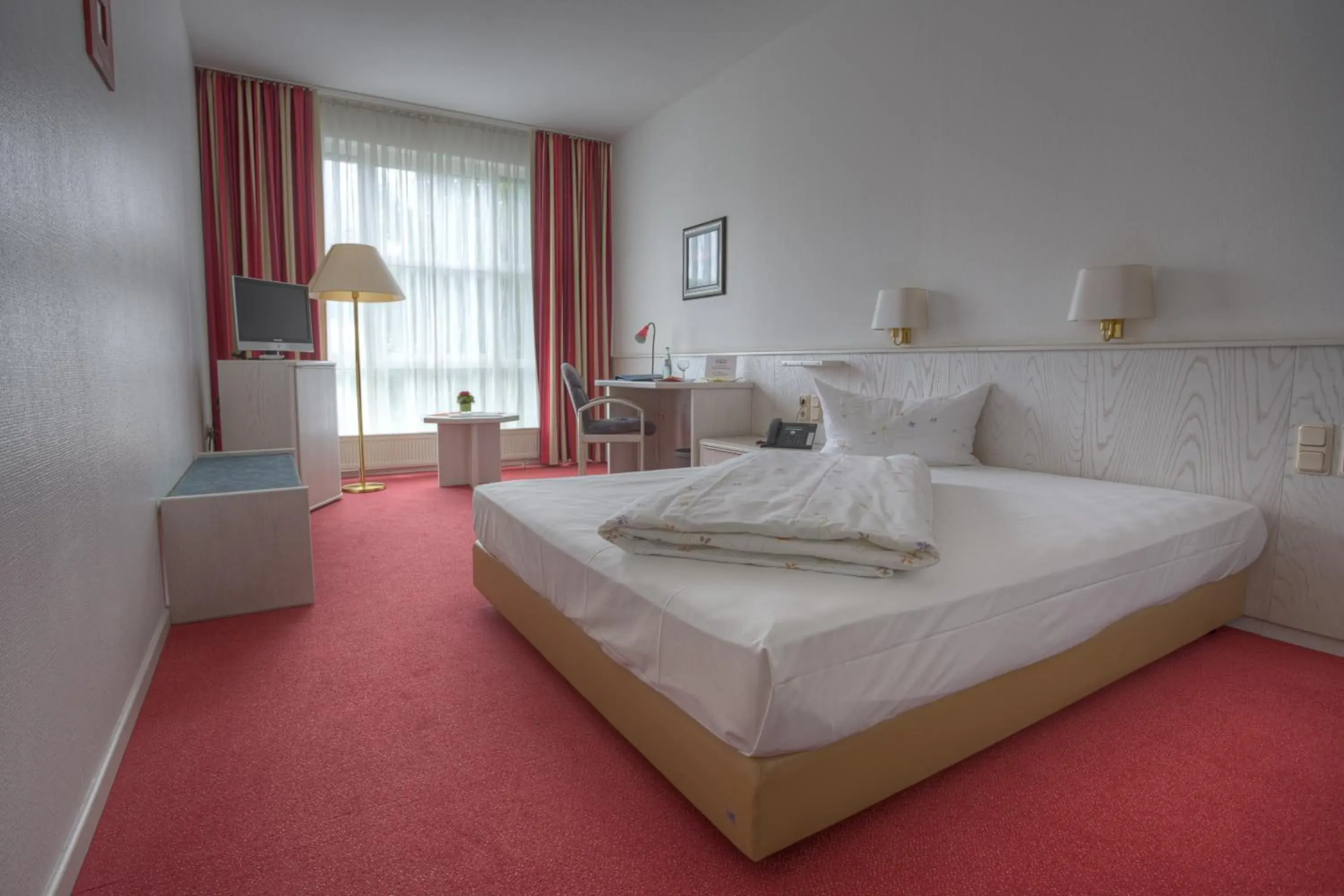 Photo of the whole room, Bed in Euro Park Hotel Hennef