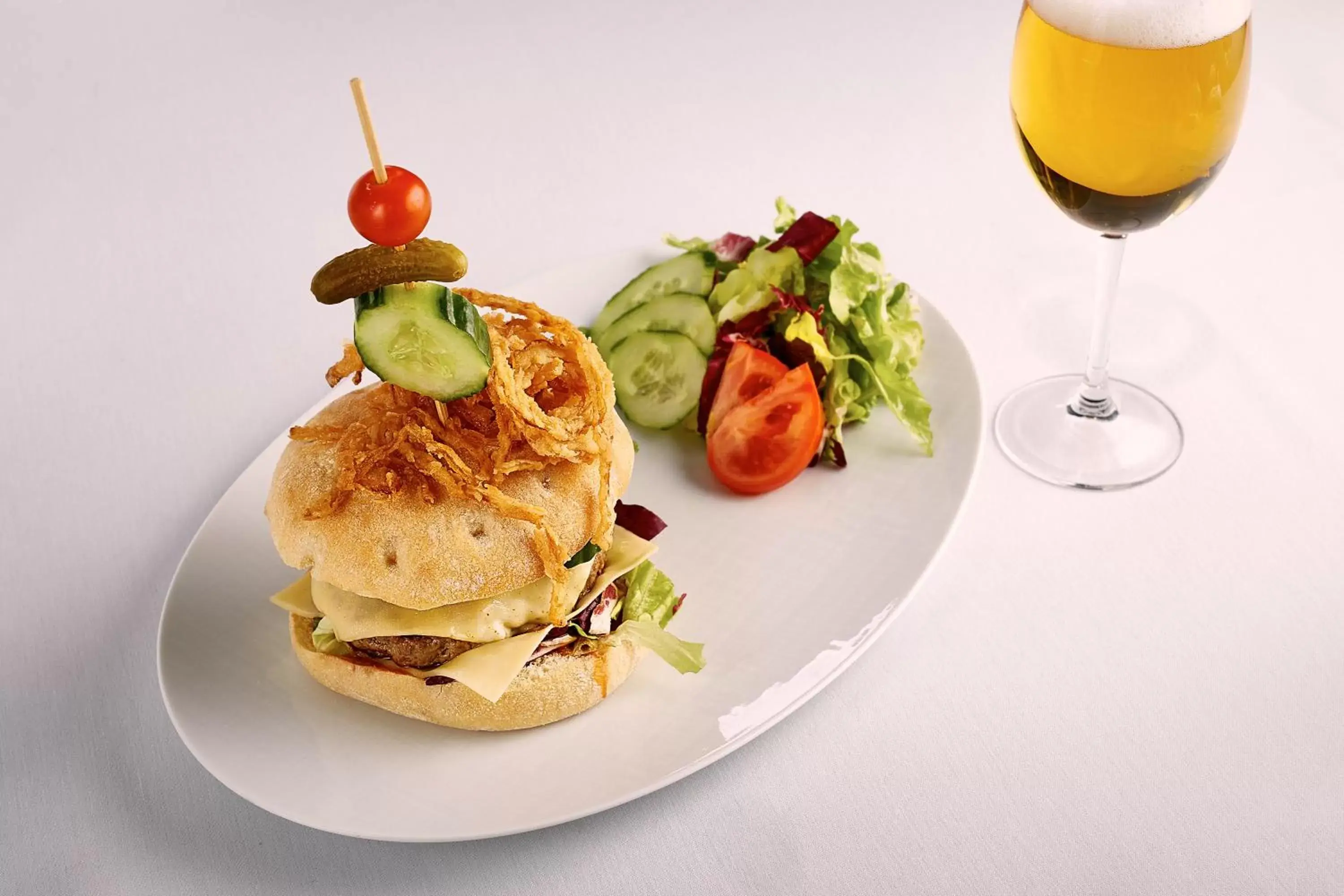 Restaurant/places to eat, Food in Hotel Charleroi Airport - Van Der Valk