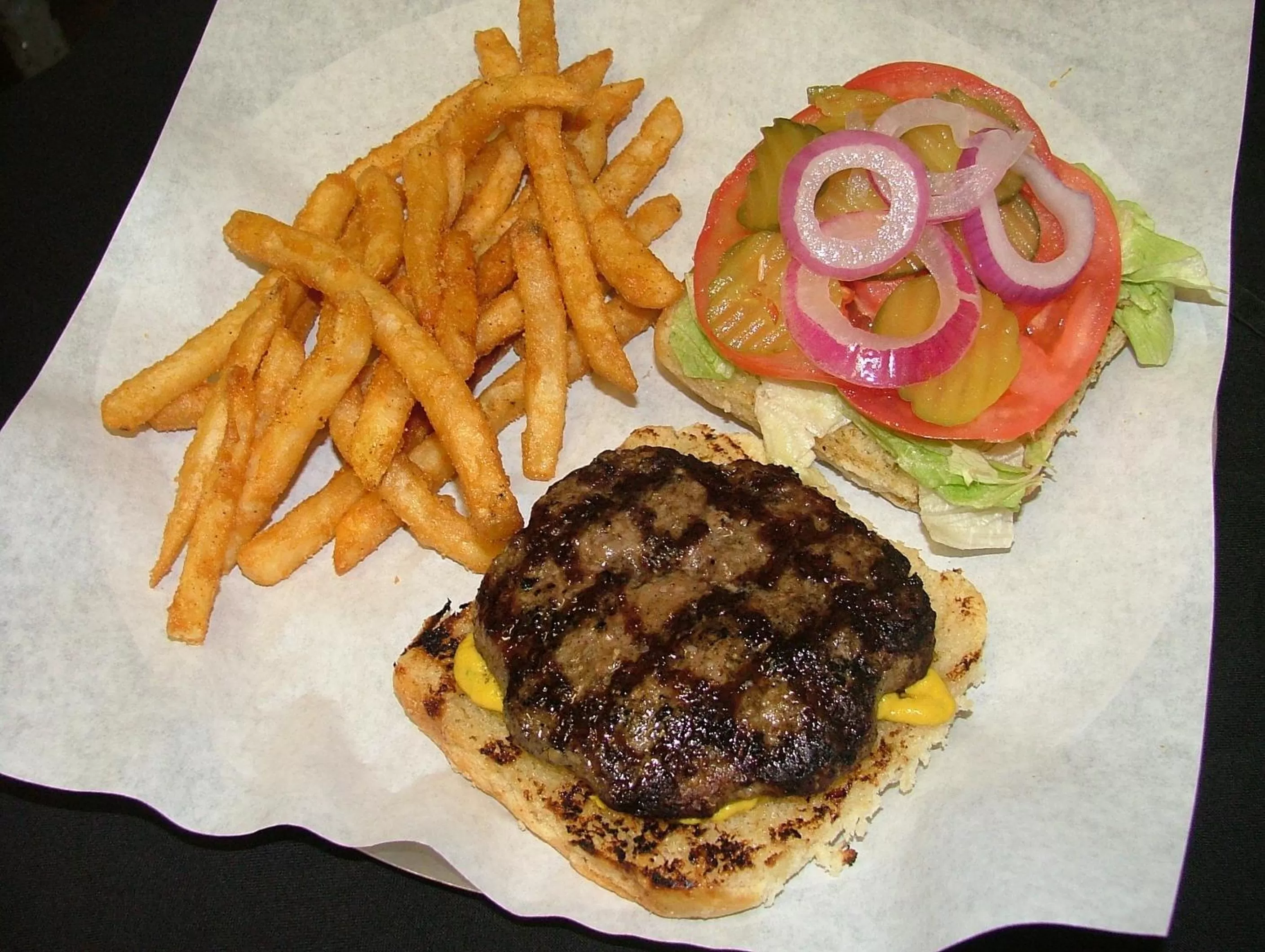 Lounge or bar in Baymont by Wyndham Henderson