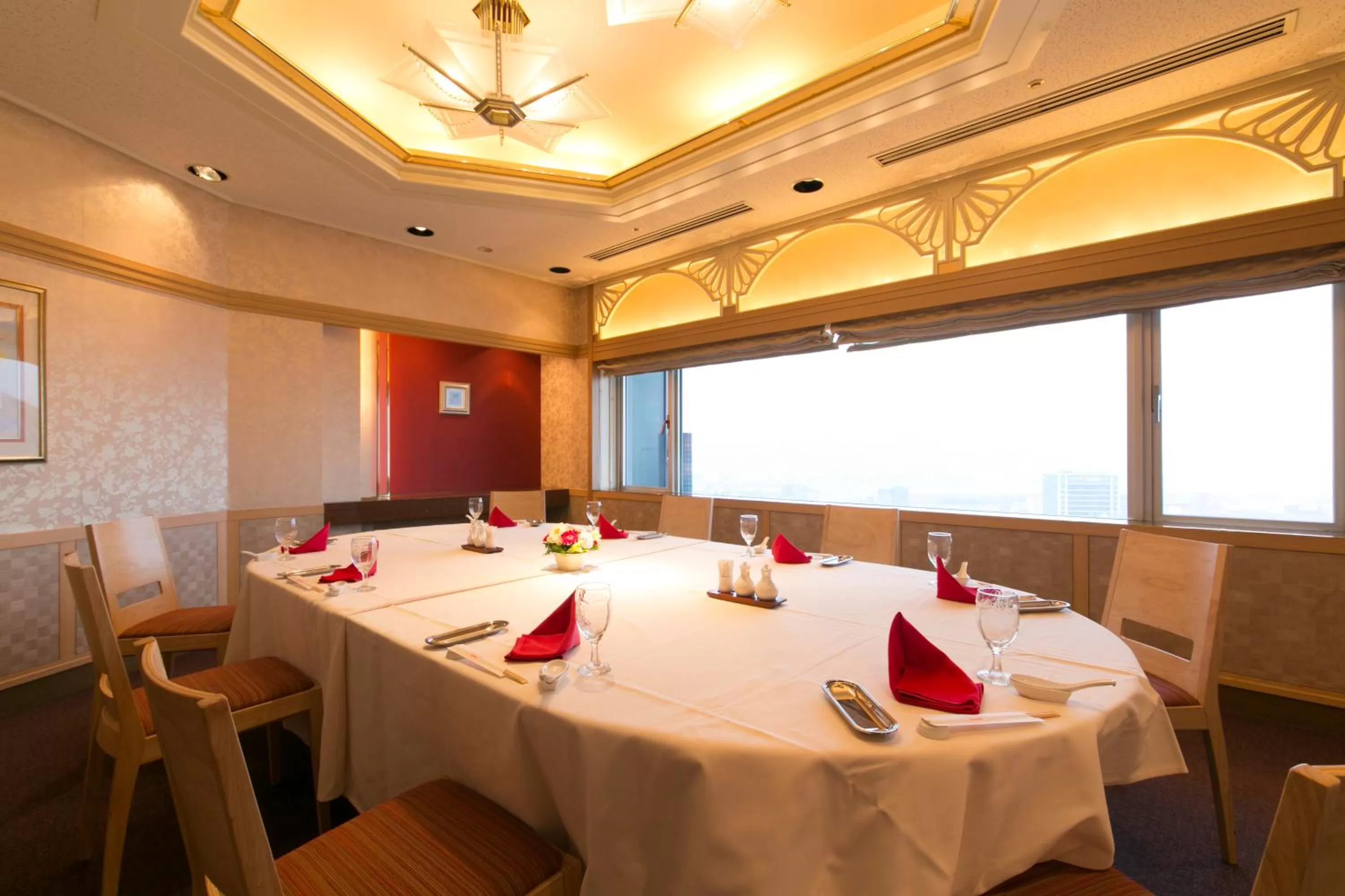 Restaurant/places to eat in Shin Osaka Washington Hotel Plaza