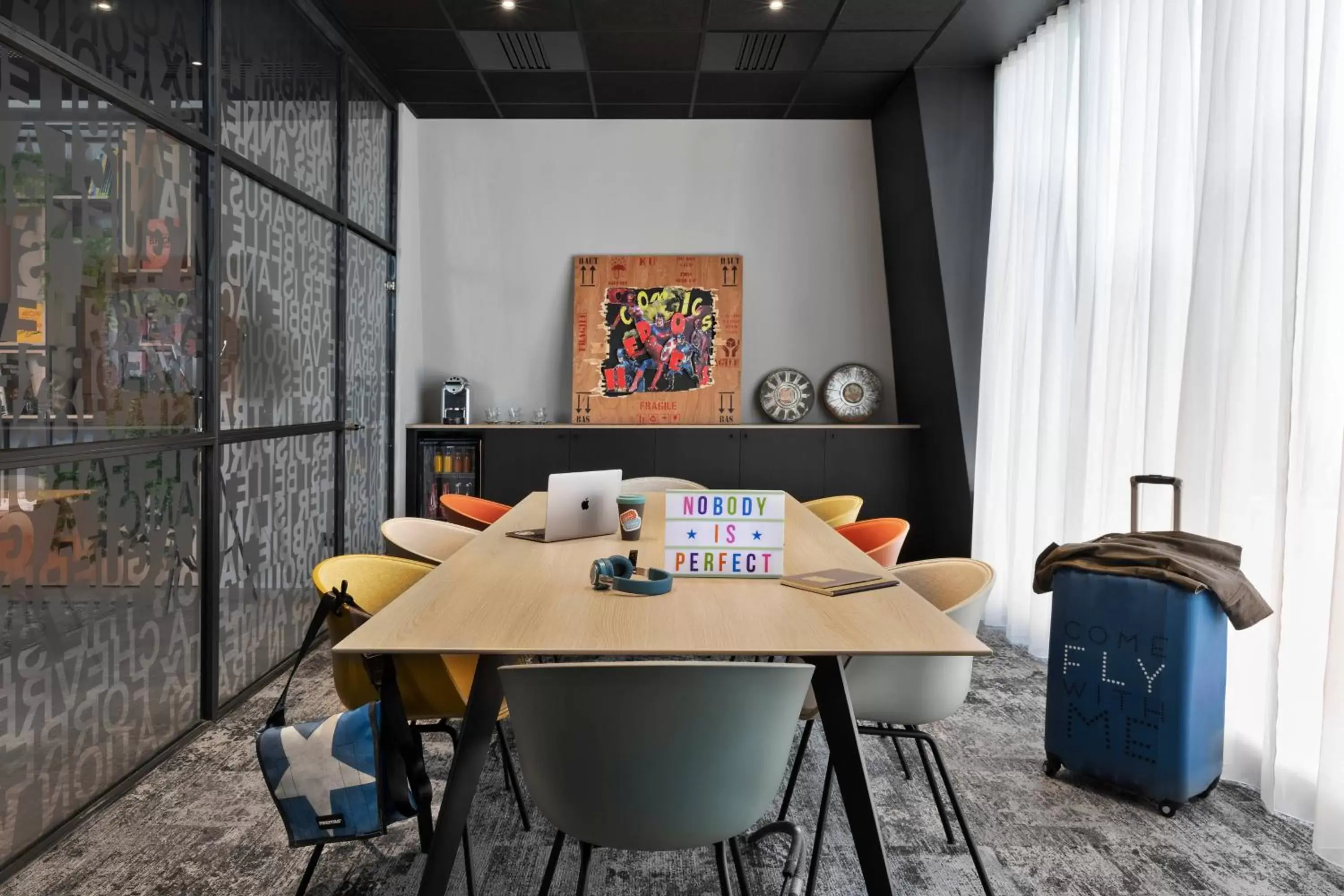 Meeting/conference room in Moxy Lyon Airport