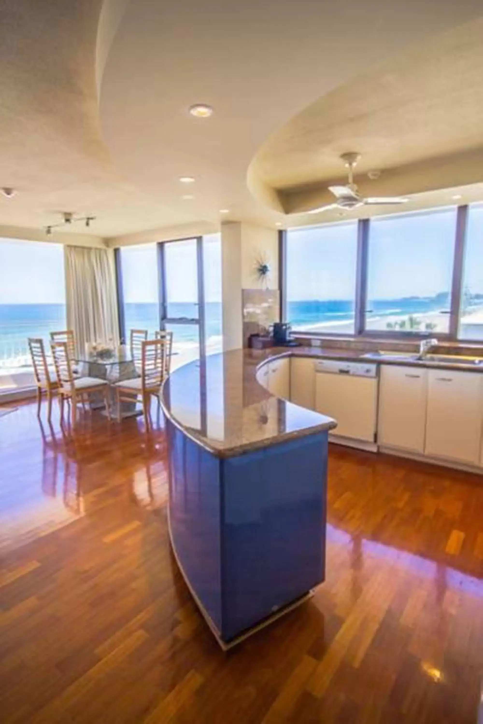 Kitchen or kitchenette, Sea View in Albatross North Apartments
