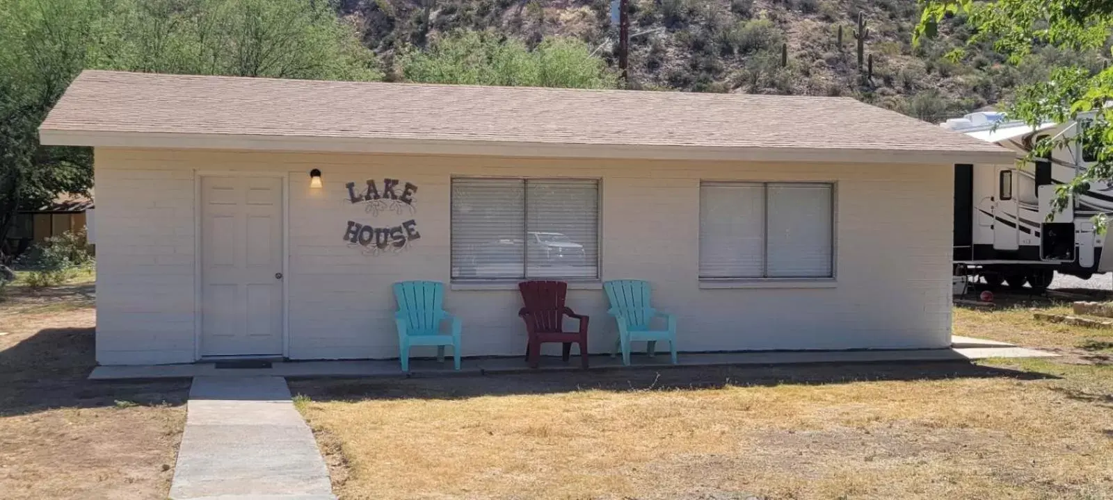 RV Park Location Lake House 1 Bed 1 Bath NO PETS 3 Queen Beds in Roosevelt Resort Park