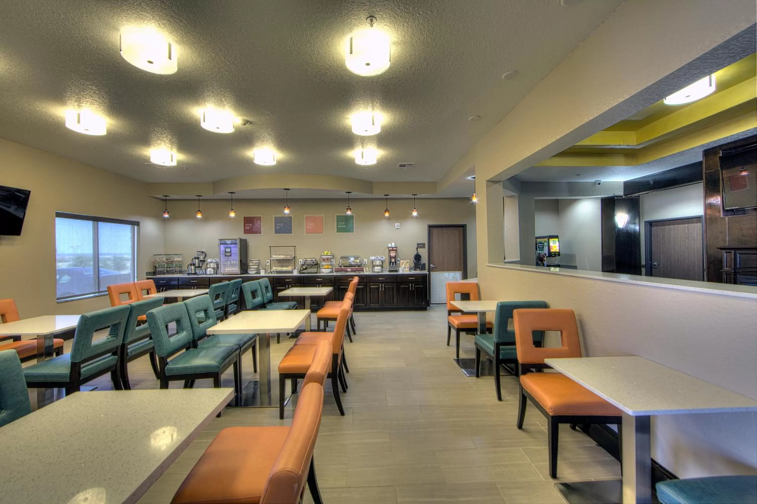 Restaurant/places to eat in Comfort Inn & Suites, White Settlement-Fort Worth West, TX