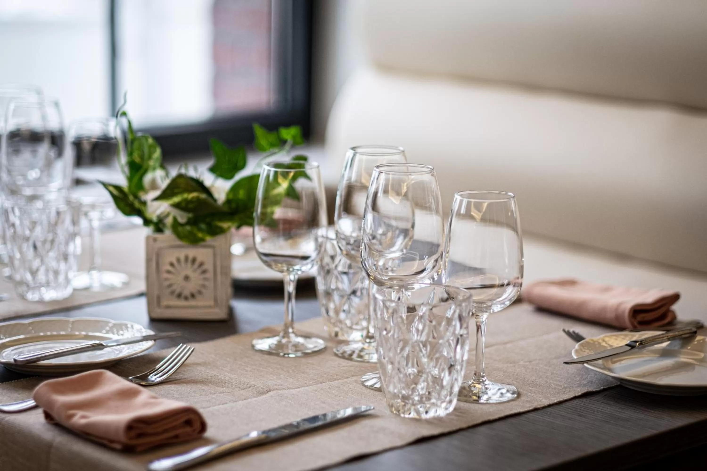 Restaurant/places to eat in Hotel La Chaumiere