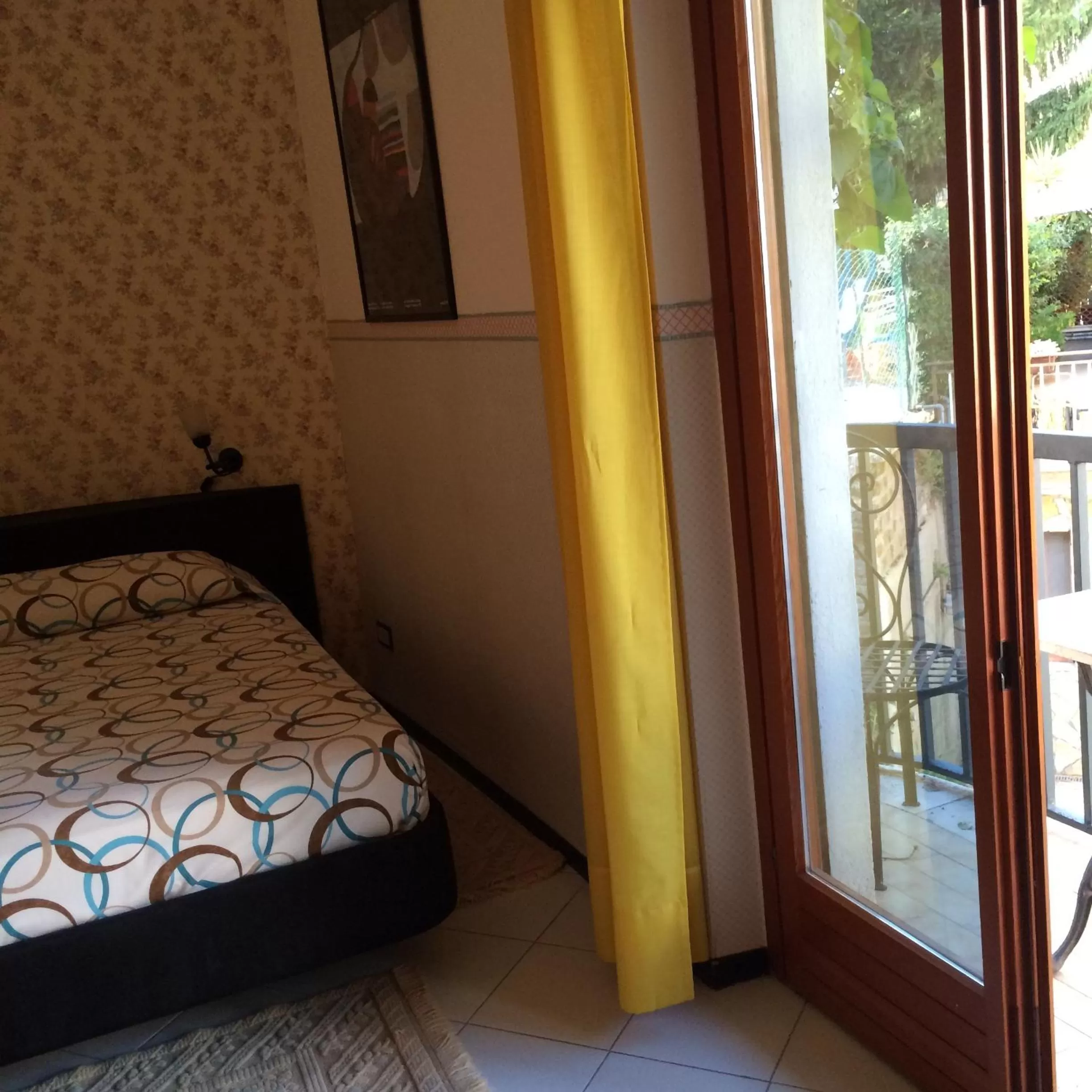 Balcony/Terrace, Bed in Hotel Letizia