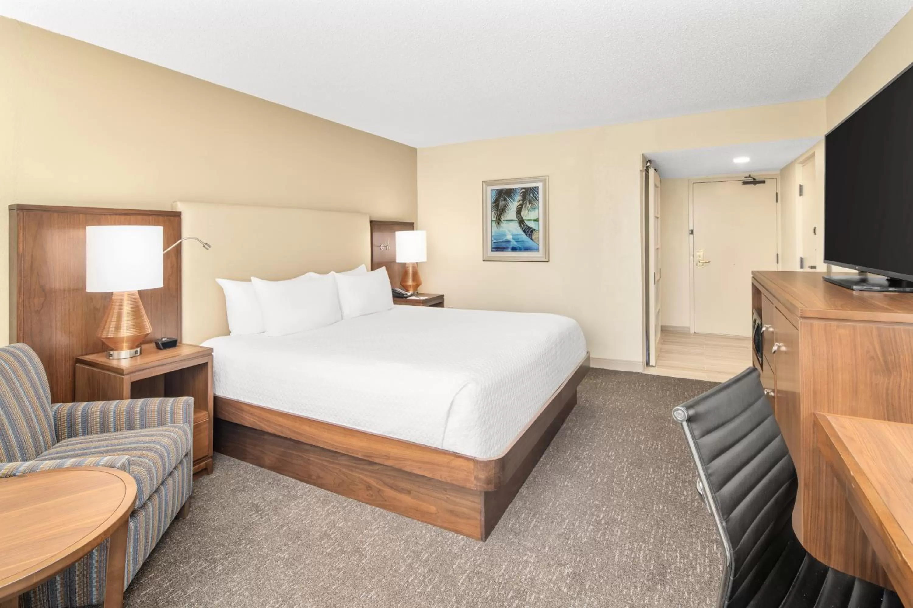 King Room with Hearing Accessible Roll In Shower - Non-Smoking in Crowne Plaza Hotel Fort Myers at Bell Tower Shops, an IHG Hotel