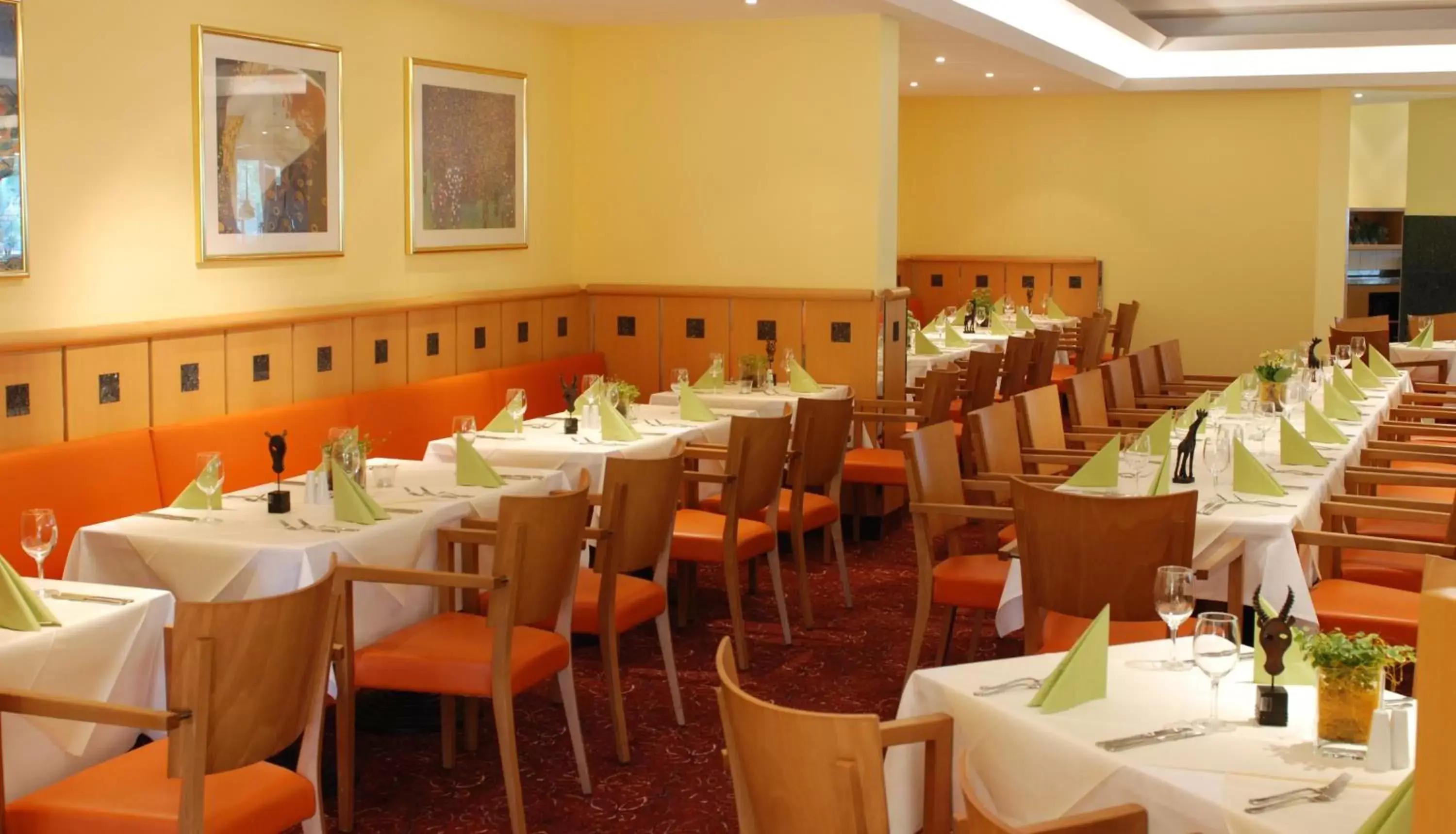 Restaurant/places to eat in ABACUS Tierpark Hotel Restaurant/places to eat in ABACUS Tierpark Hotel