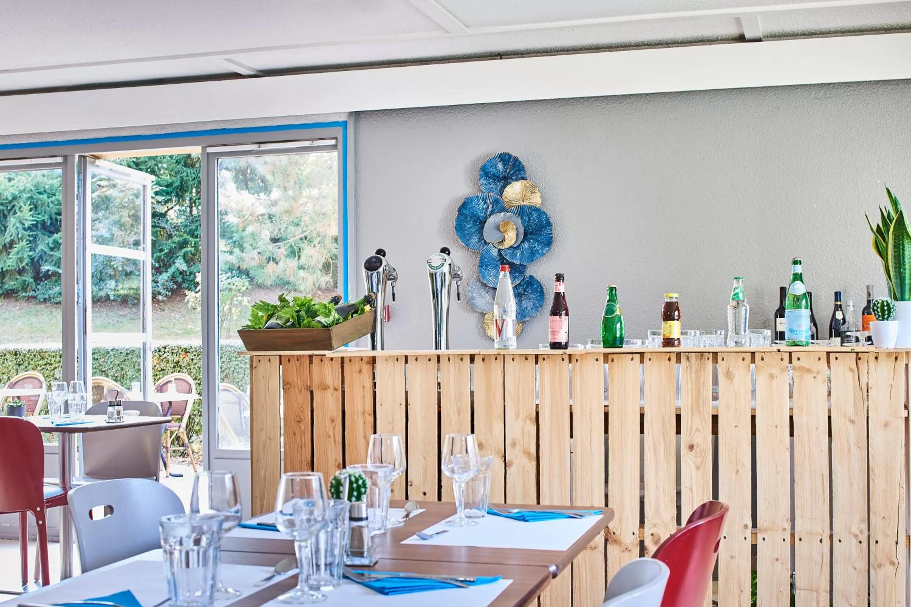 Restaurant/places to eat in Kyriad Direct Evreux