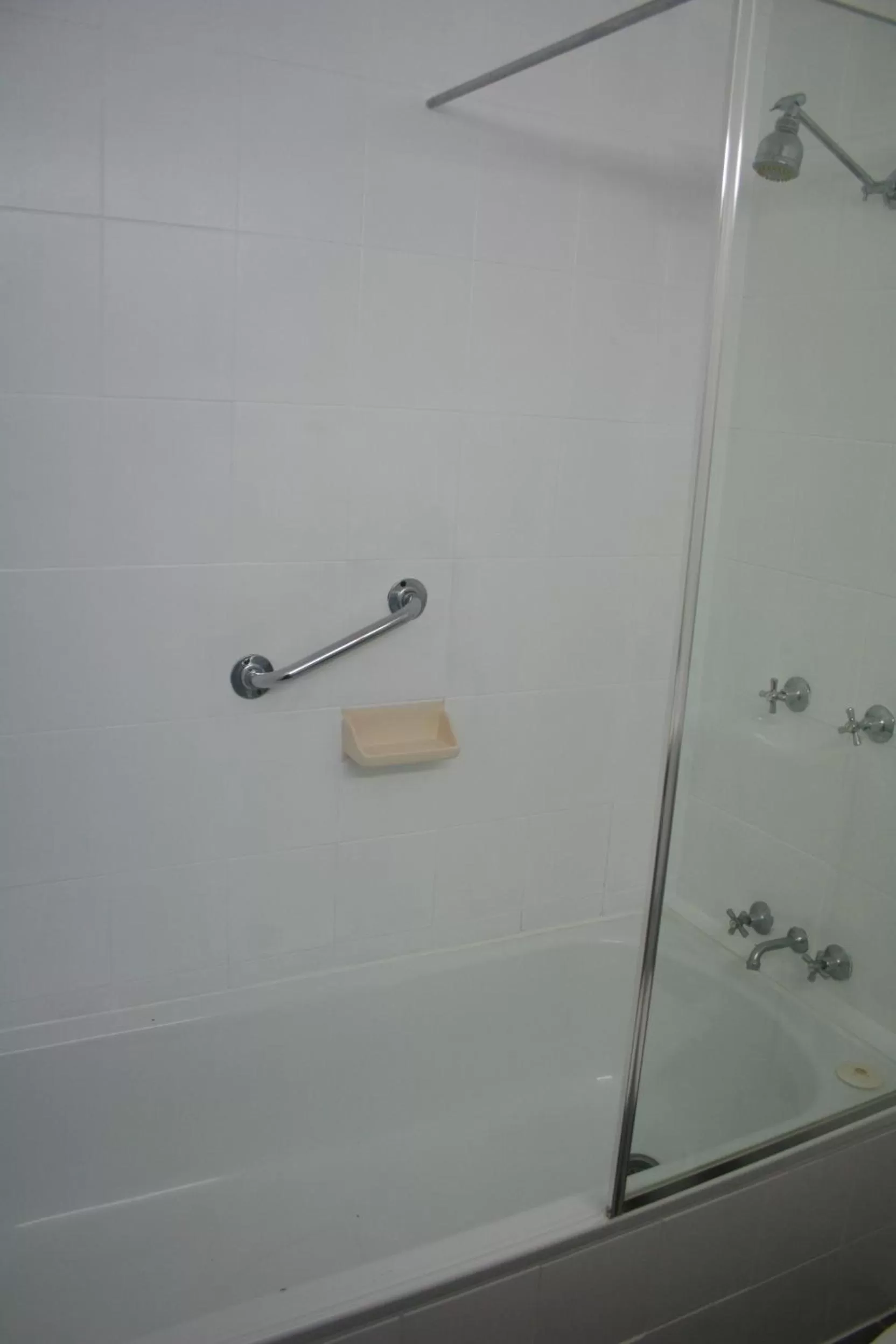 Shower in Club Motel Armidale
