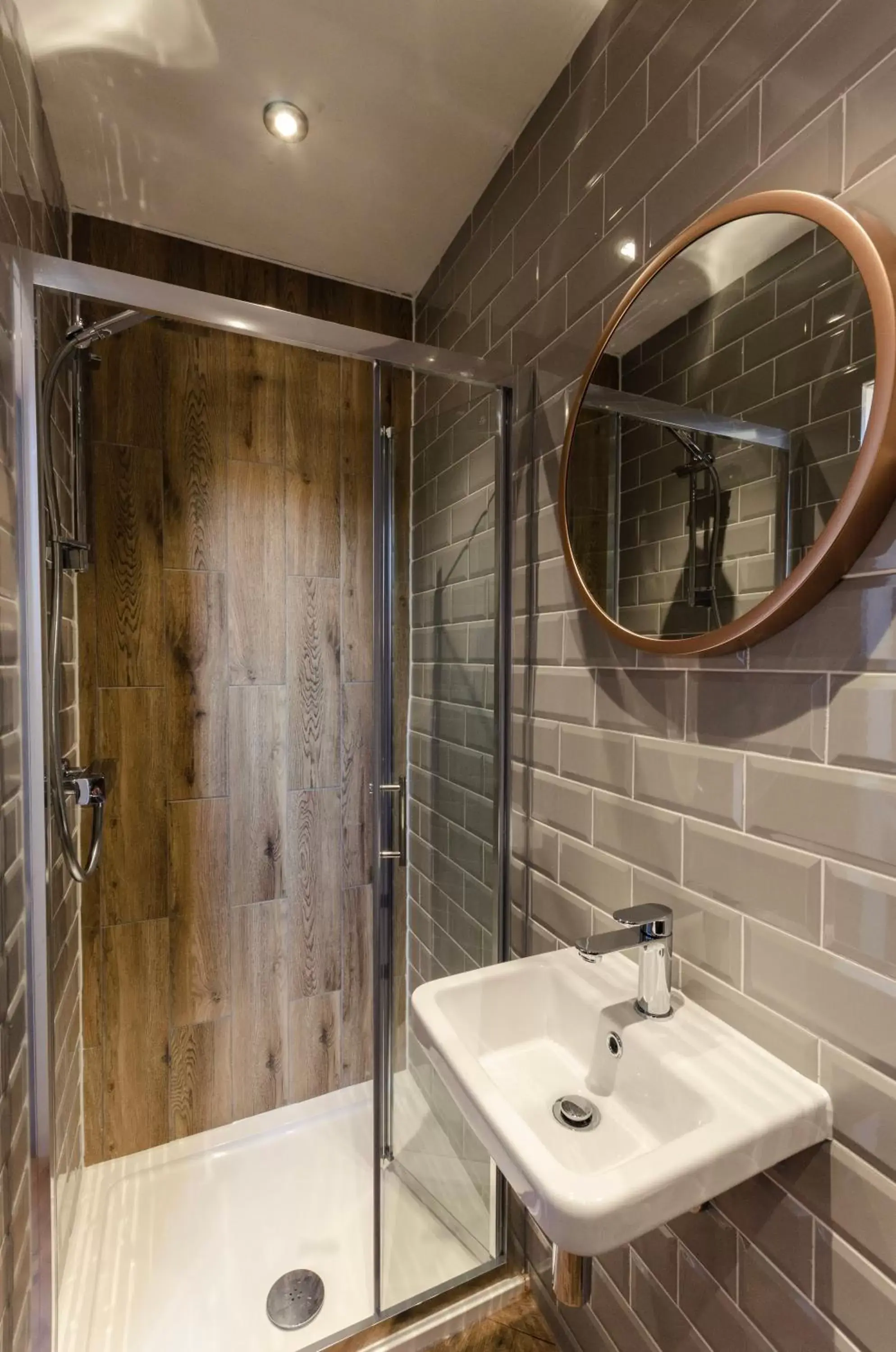 Bathroom in Sweeney Apartments & Rooms