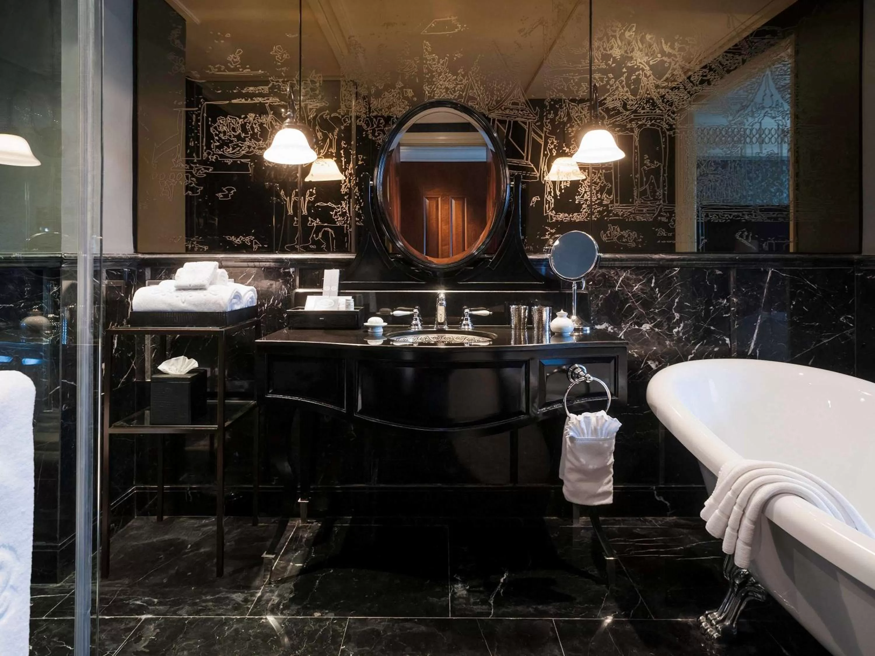 Photo of the whole room, Bathroom in Hotel Muse Bangkok Langsuan - MGallery
