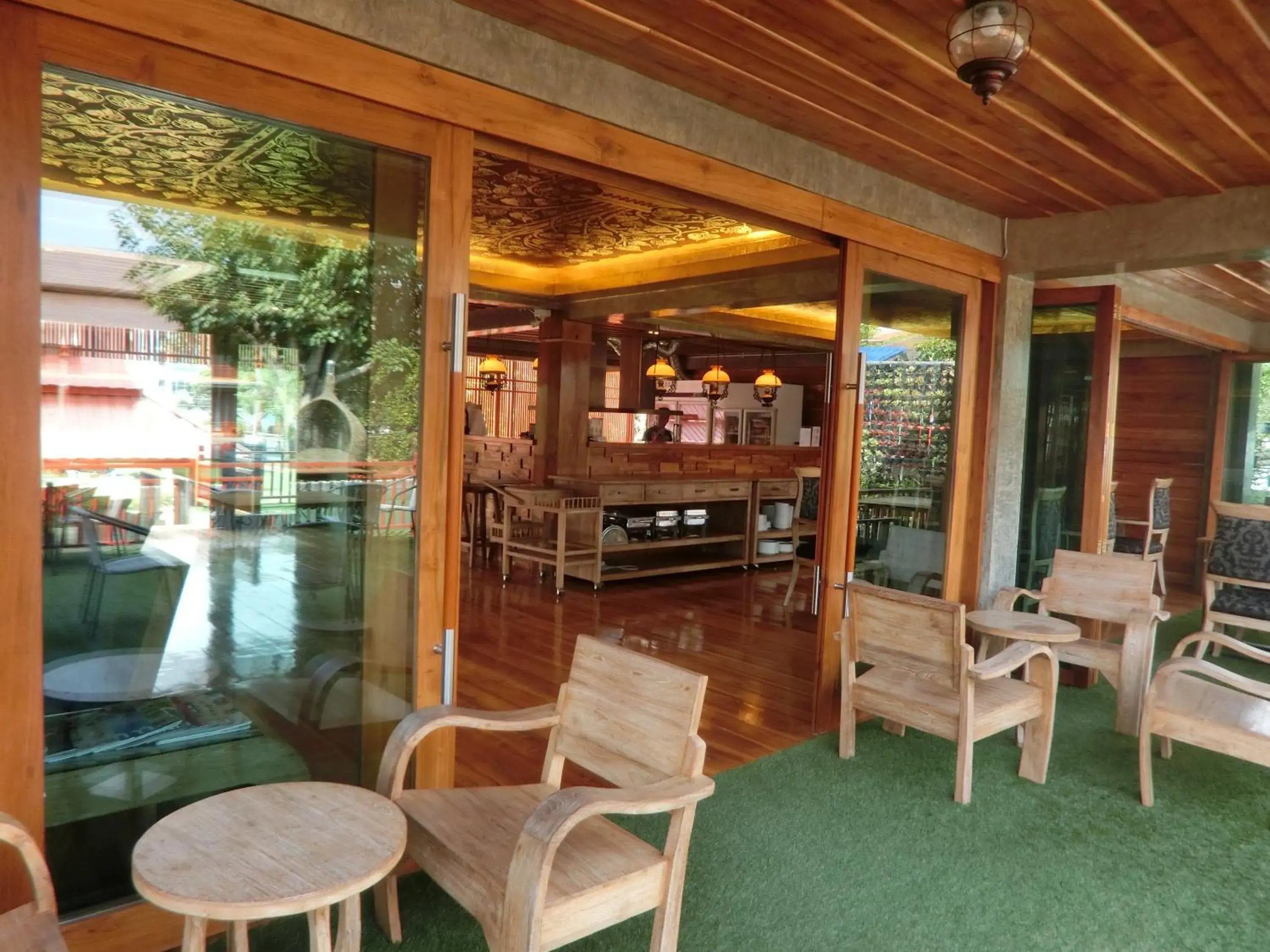 Restaurant/places to eat, Lounge/Bar in The Chaya Resort and Spa