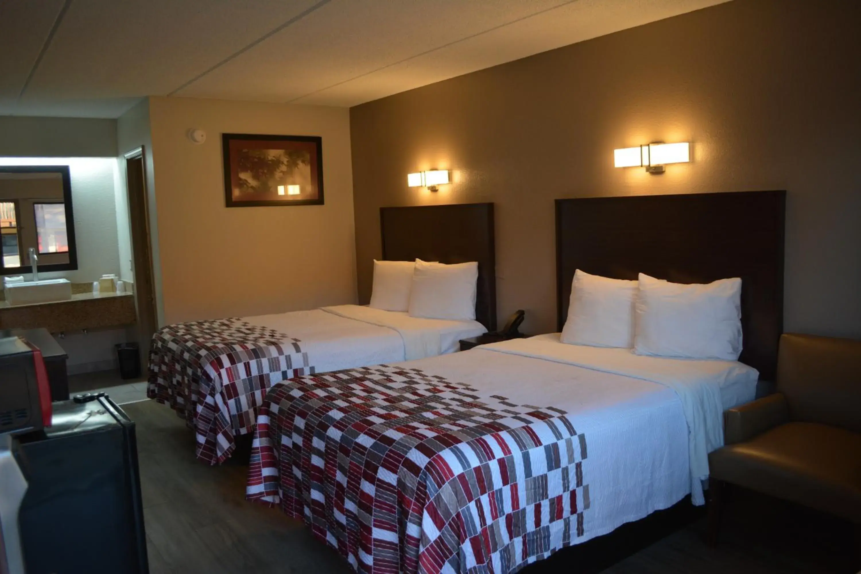 Bed in Red Roof Inn Jackson North – Ridgeland