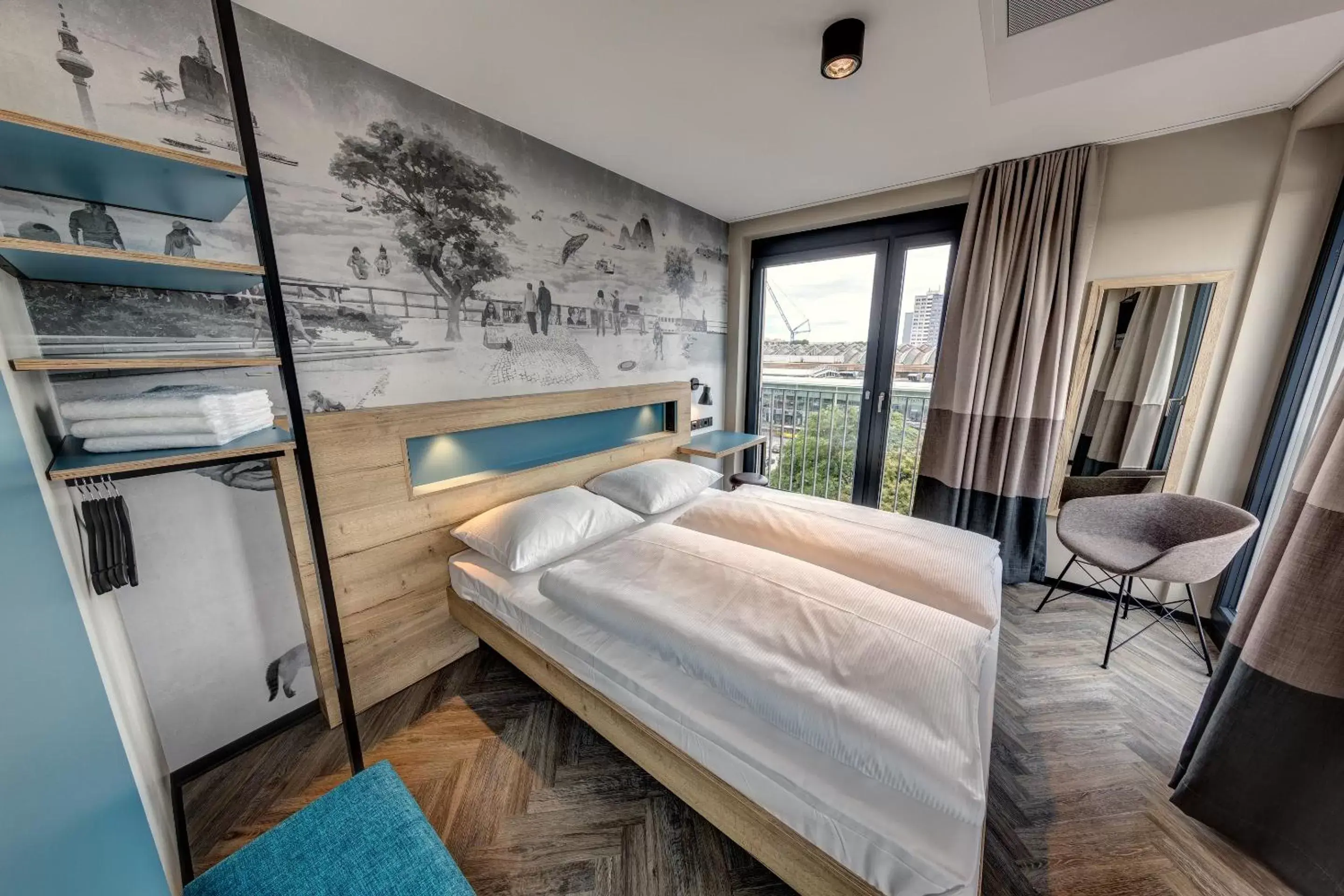 Double or Twin Room in Schulz Hotel Berlin Wall at the East Side Gallery Double or Twin Room in Schulz Hotel Berlin Wall at the East Side Gallery