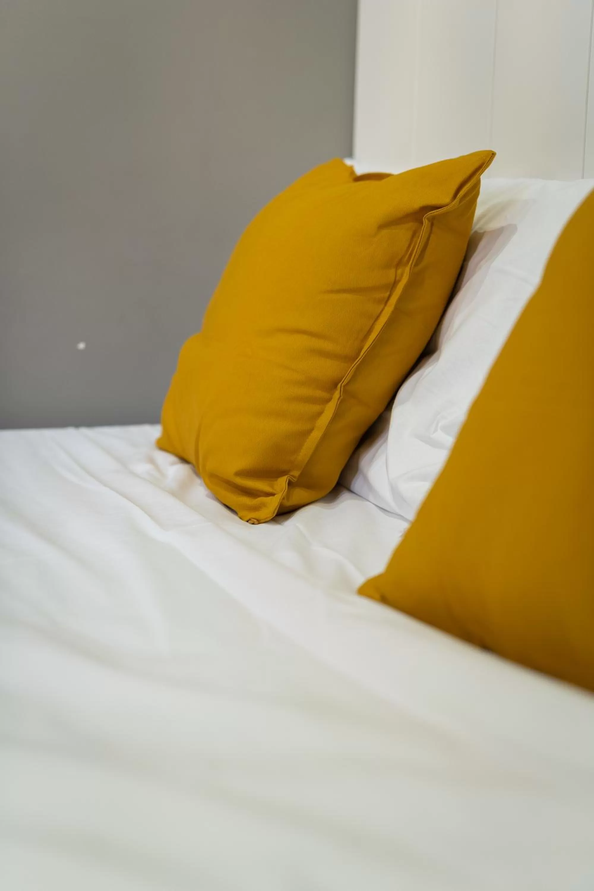 Decorative detail, Bed in Tiè tiè