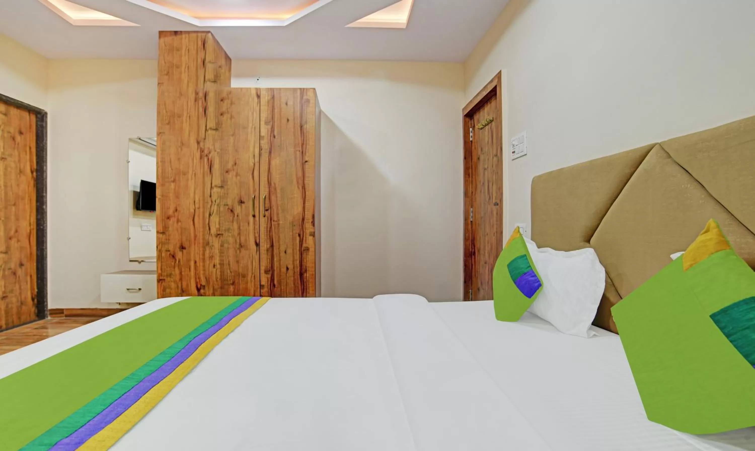 Bedroom, Bed in Treebo Nirvana Elite