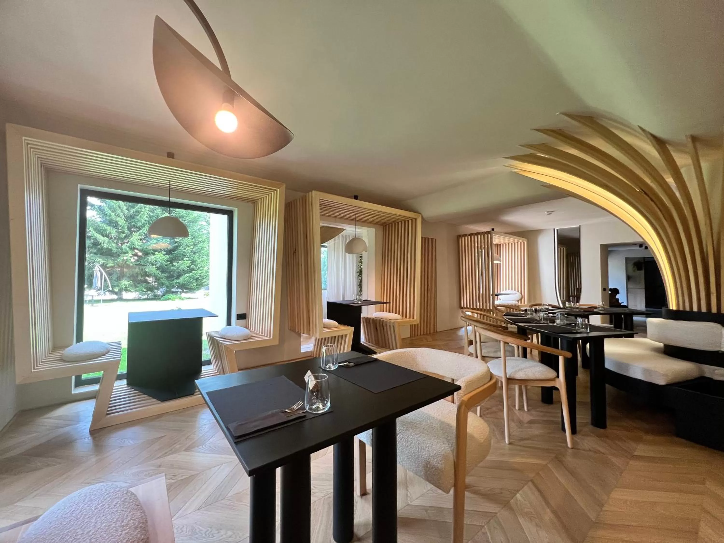 Seating Area in Garden Retreat Junior