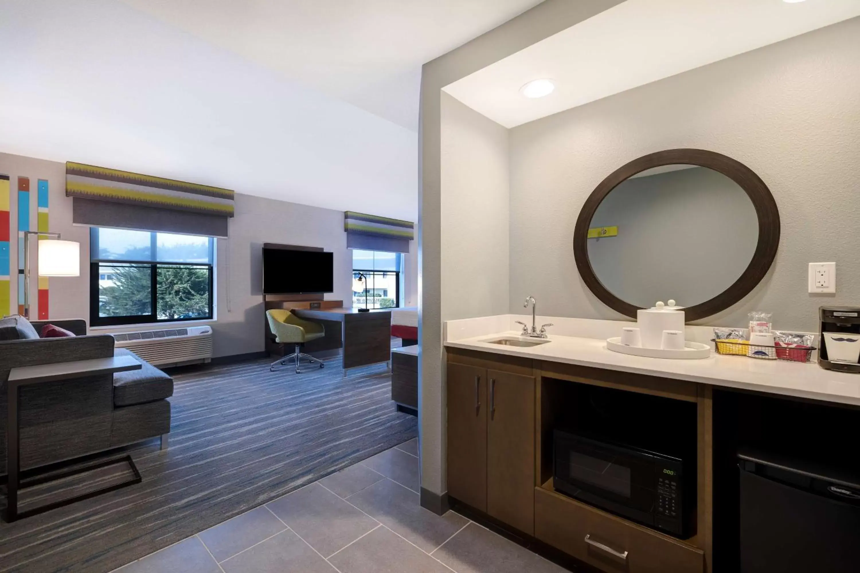 Photo of the whole room, Bathroom in Hampton Inn & Suites Marina