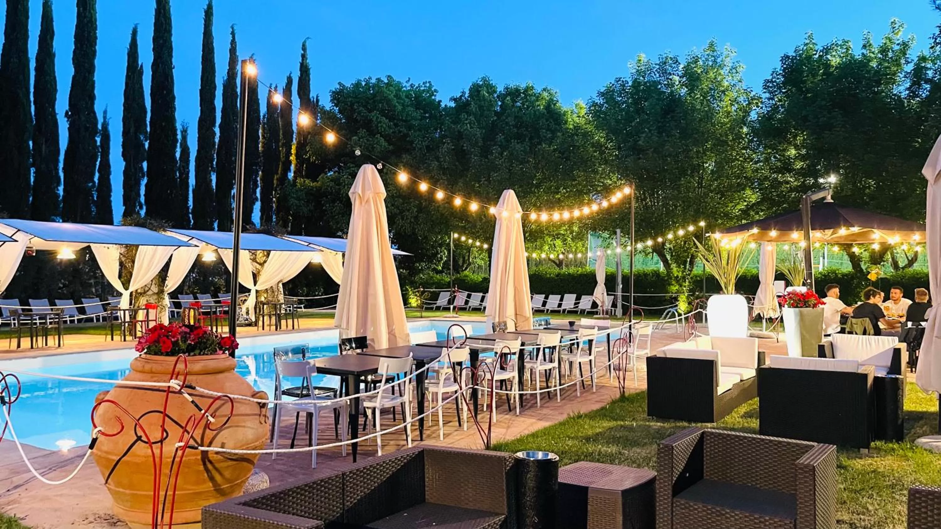 Restaurant/Places to Eat in Mapepa Village apartments