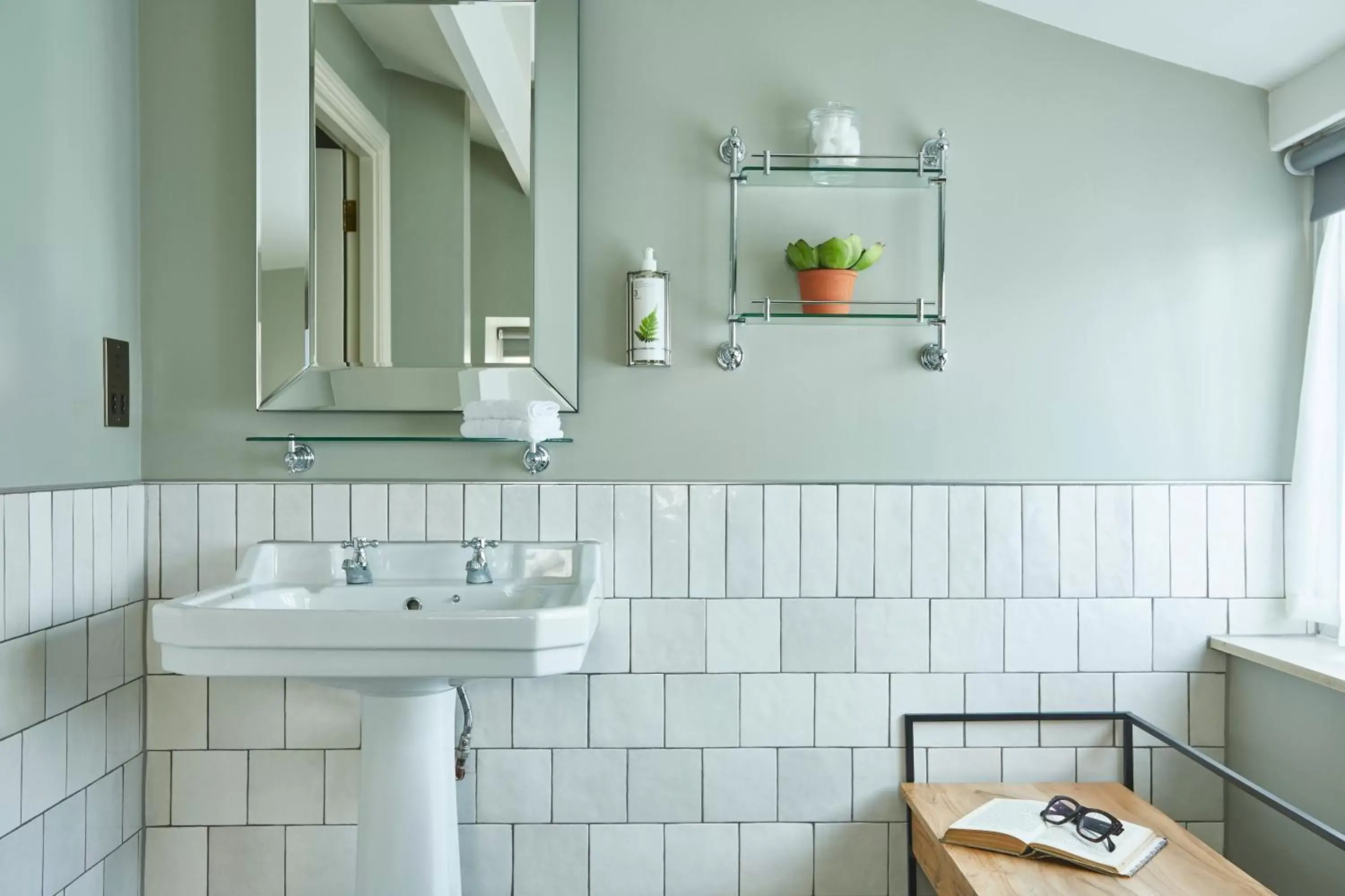 Bathroom in The Swan Inn