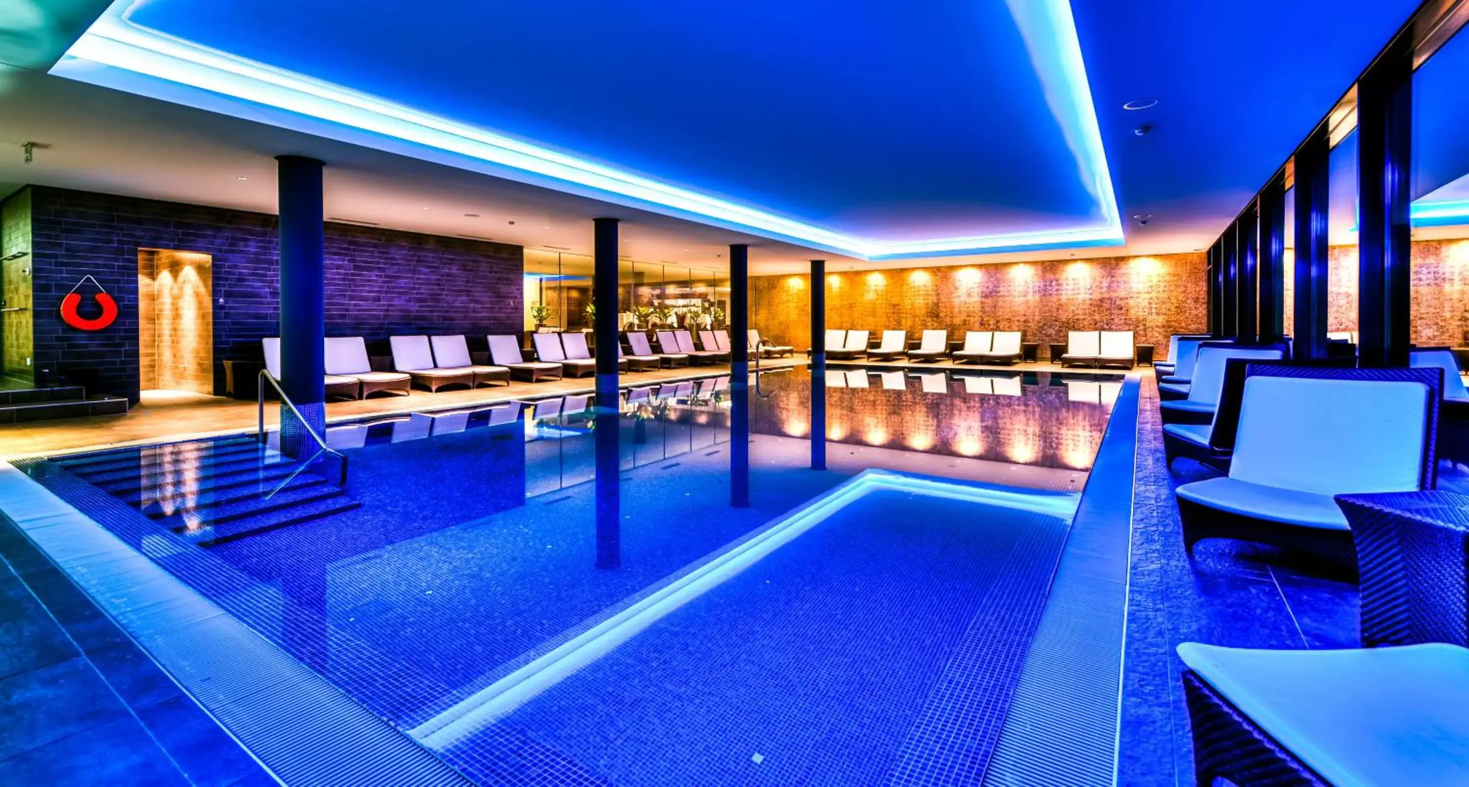 Swimming Pool in Wellnesshotel Golf Panorama