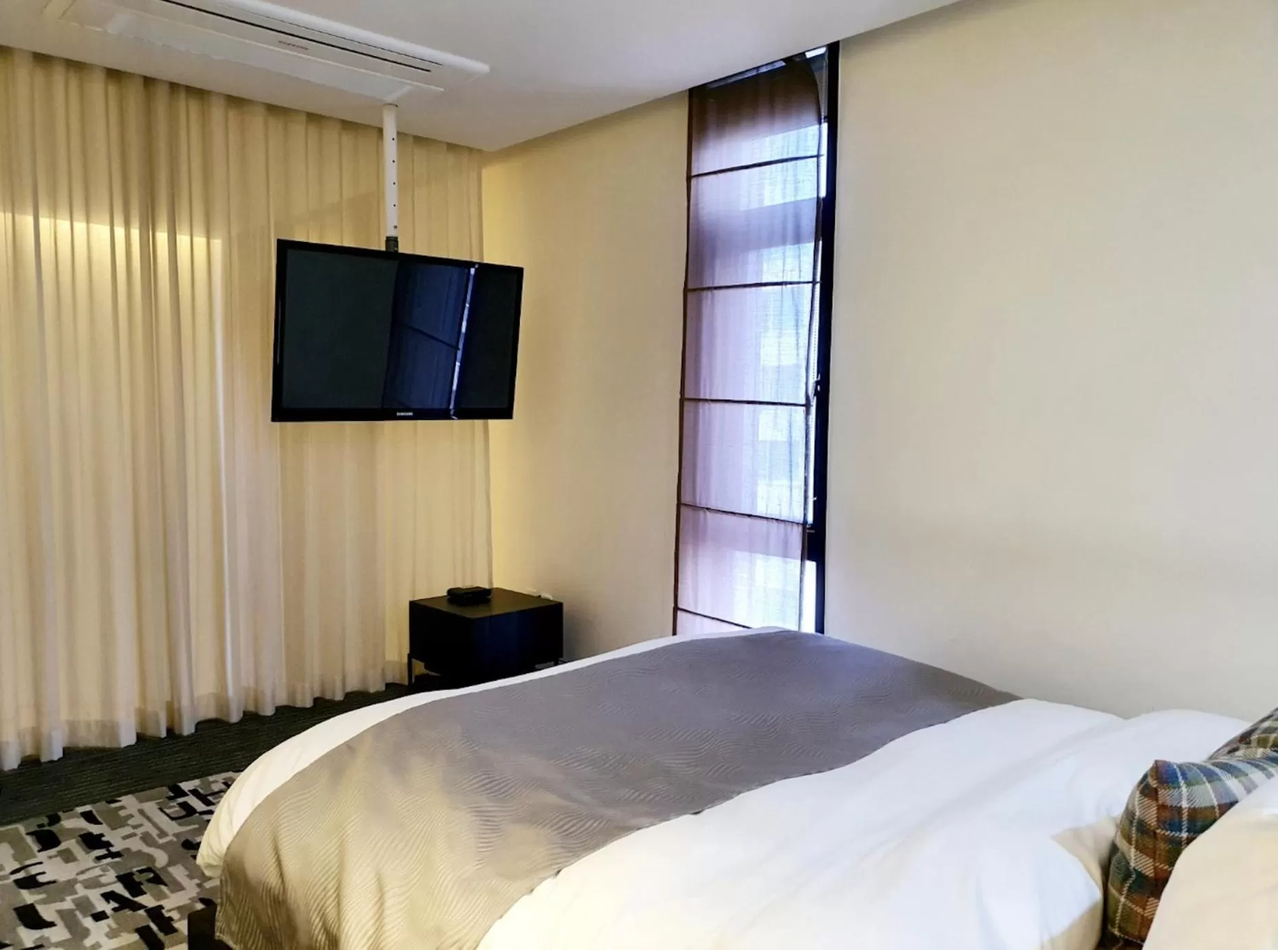 Bed in JS Boutique Hotel